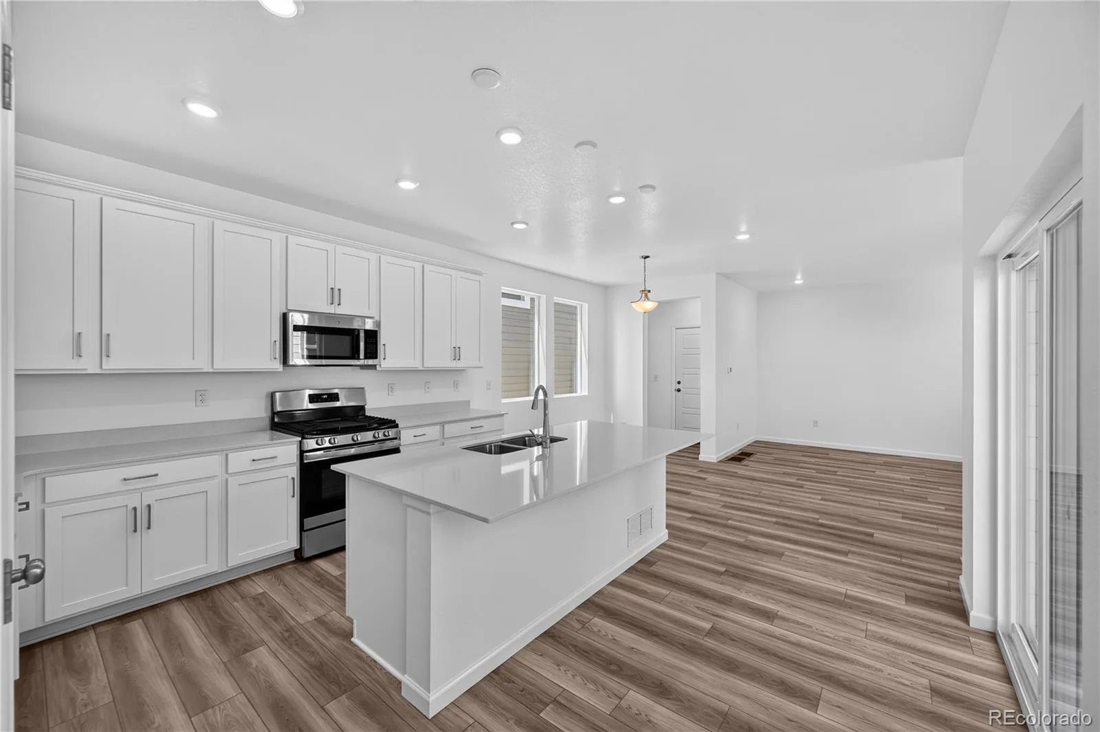 2089 Barnwood Drive Brighton CO 80601 | MLS #REC2257337 06262026221806 1600 1