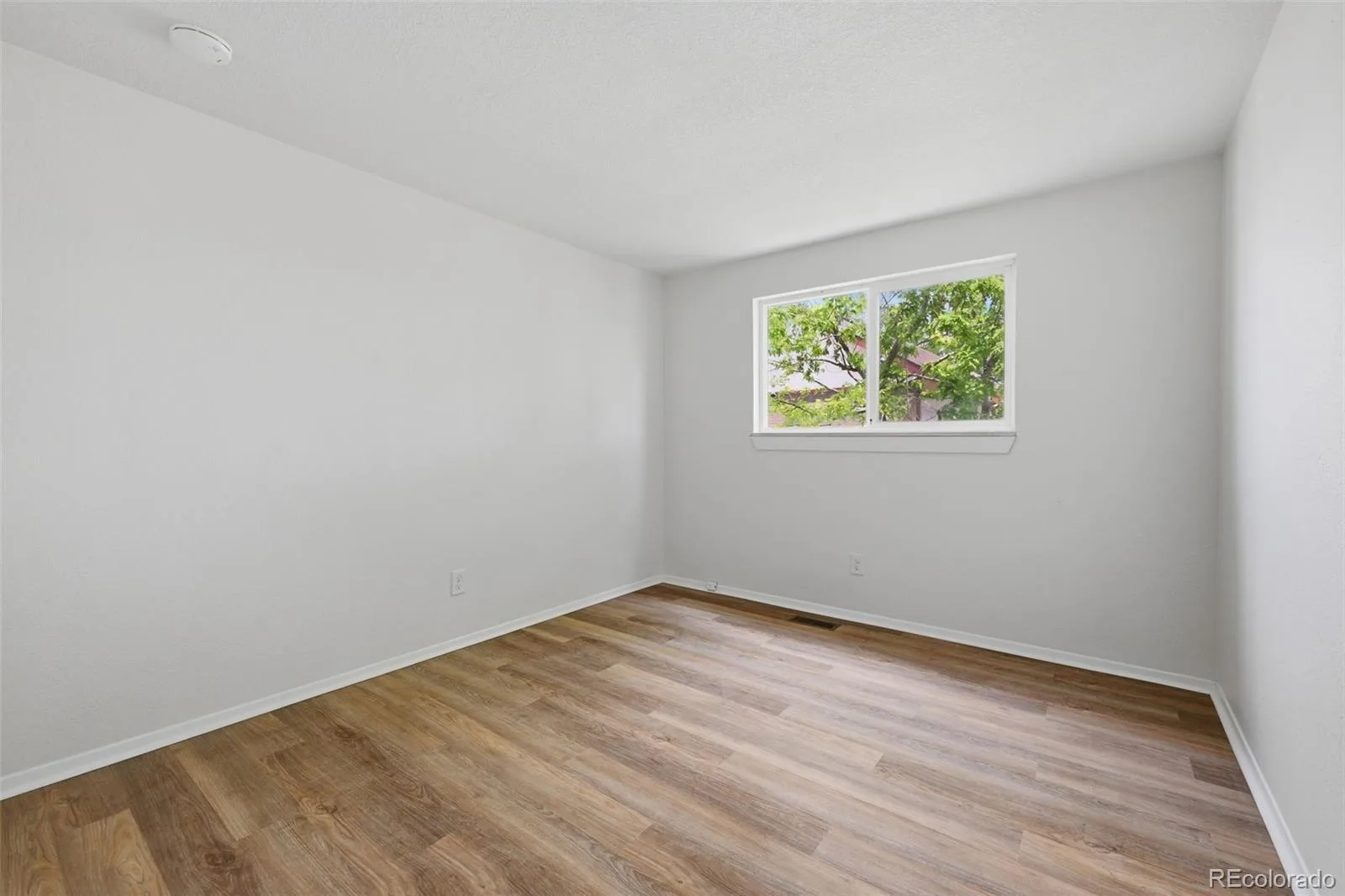 5830 W 73rd Avenue Arvada CO 80003 MLS #REC2258005 06102026185223 1600 23