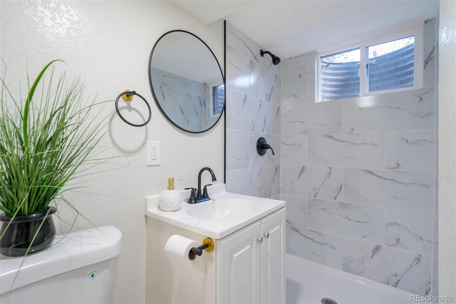562 Lima Street Aurora CO 80010 MLS #REC2258129 07052026111229 1600 18