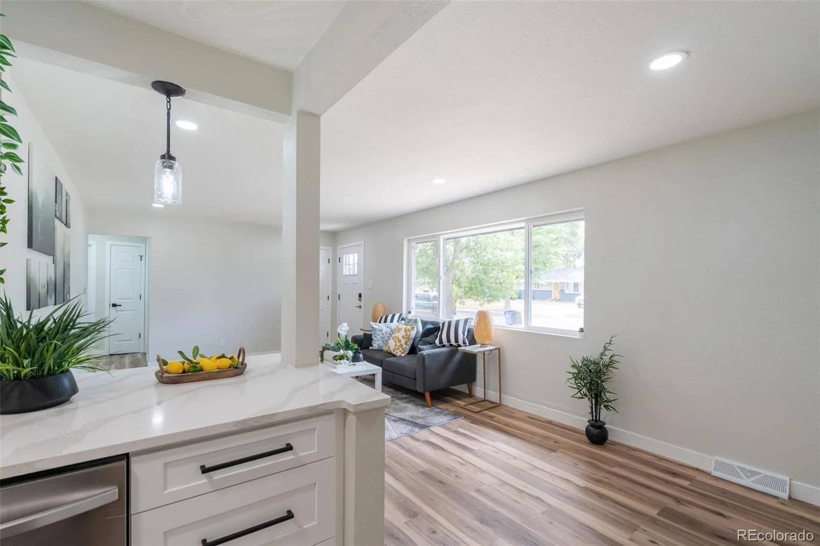 562 Lima Street Aurora CO 80010 MLS #REC2258129 07052026111229 1600 3