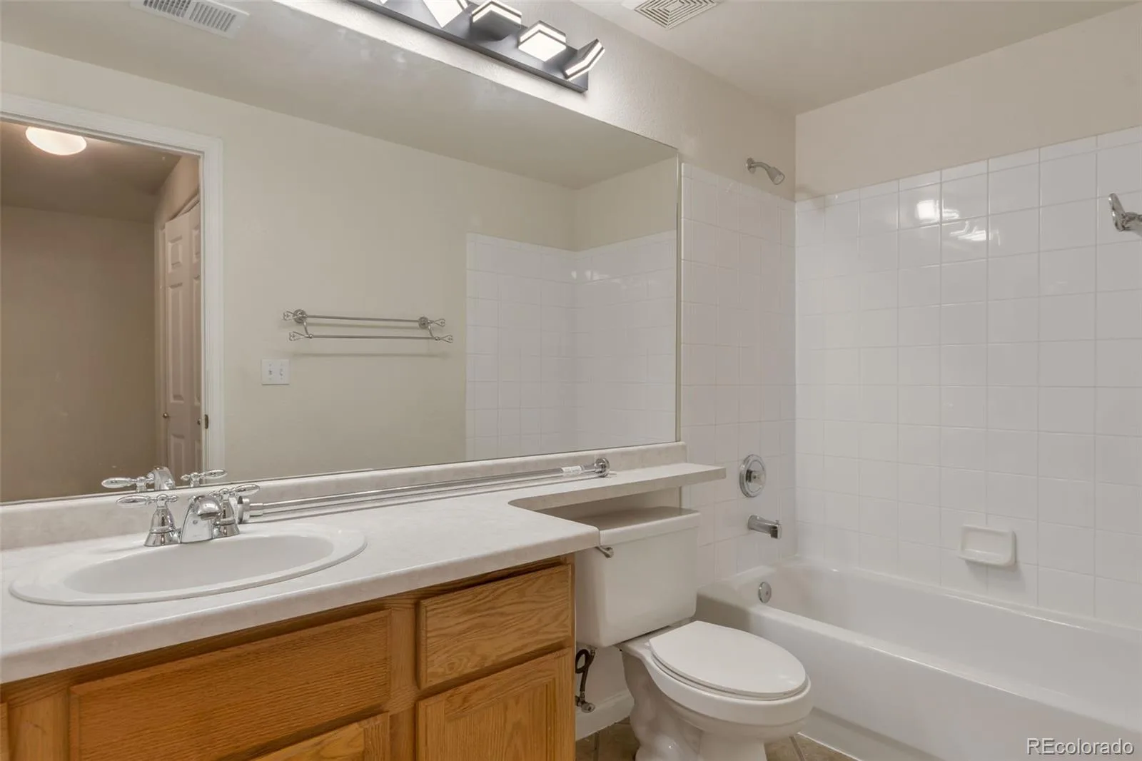1161 S Alton Street #A #4 Denver CO 80247 MLS #REC2258190 07192026034421 1600 19