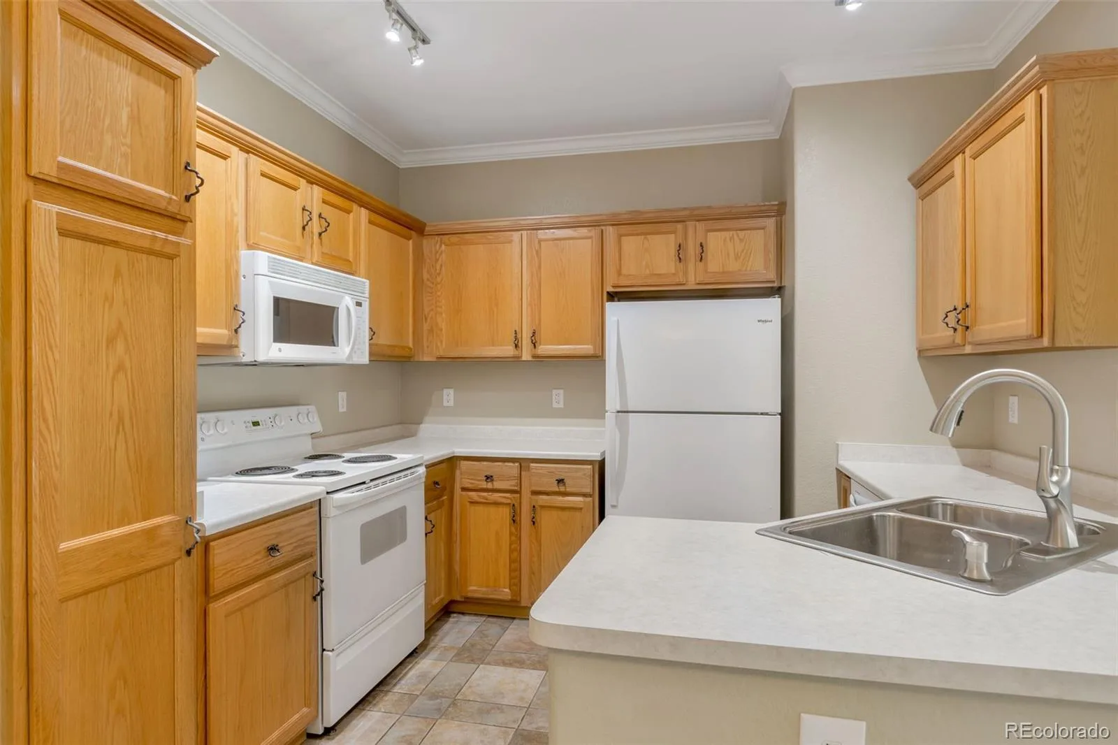 1161 S Alton Street #A #4 Denver CO 80247 MLS #REC2258190 07192026034421 1600 4