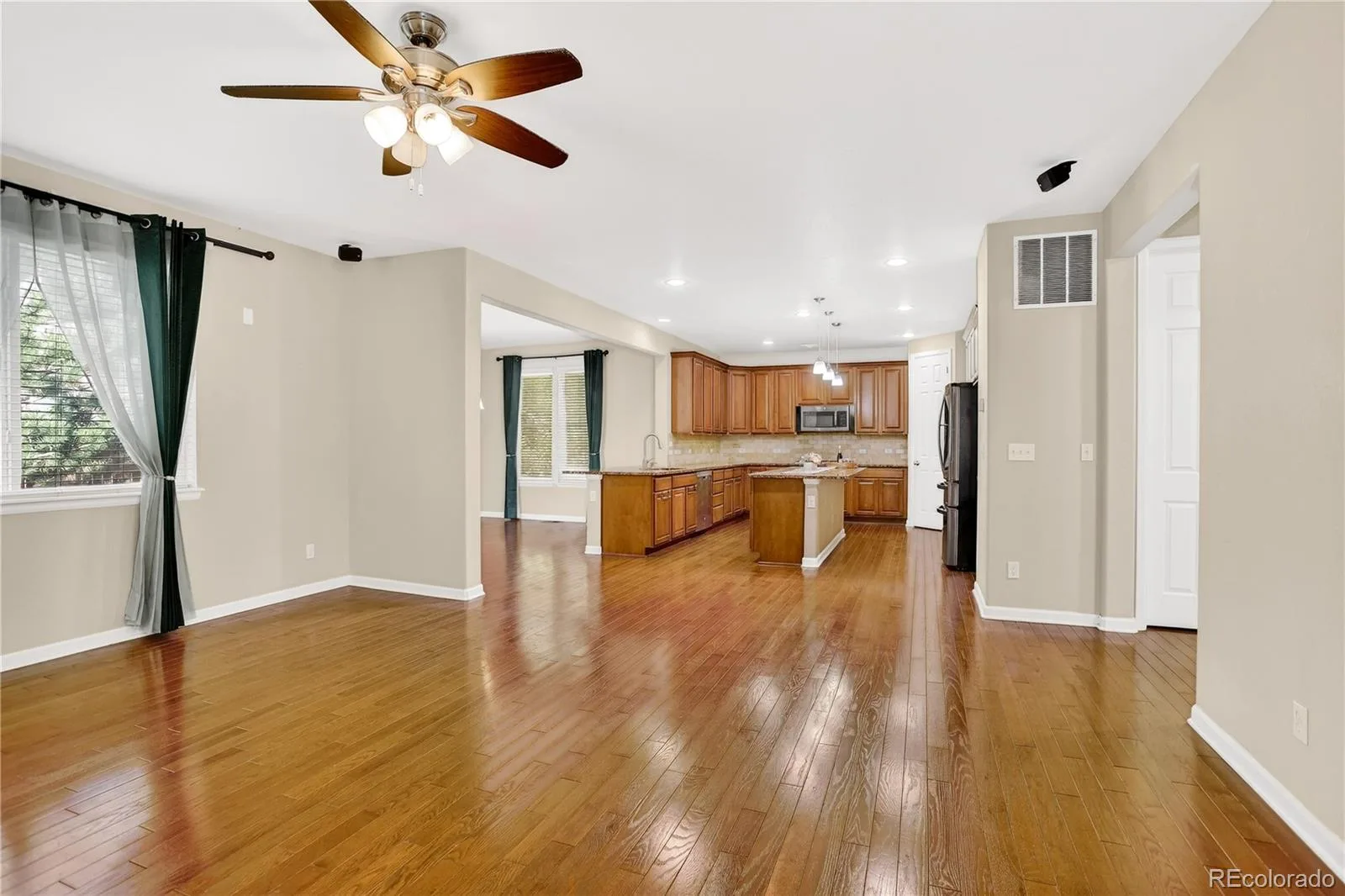 10768 Hillsboro Street Parker CO 80134 MLS #REC2258741 06142026101707 1600 14