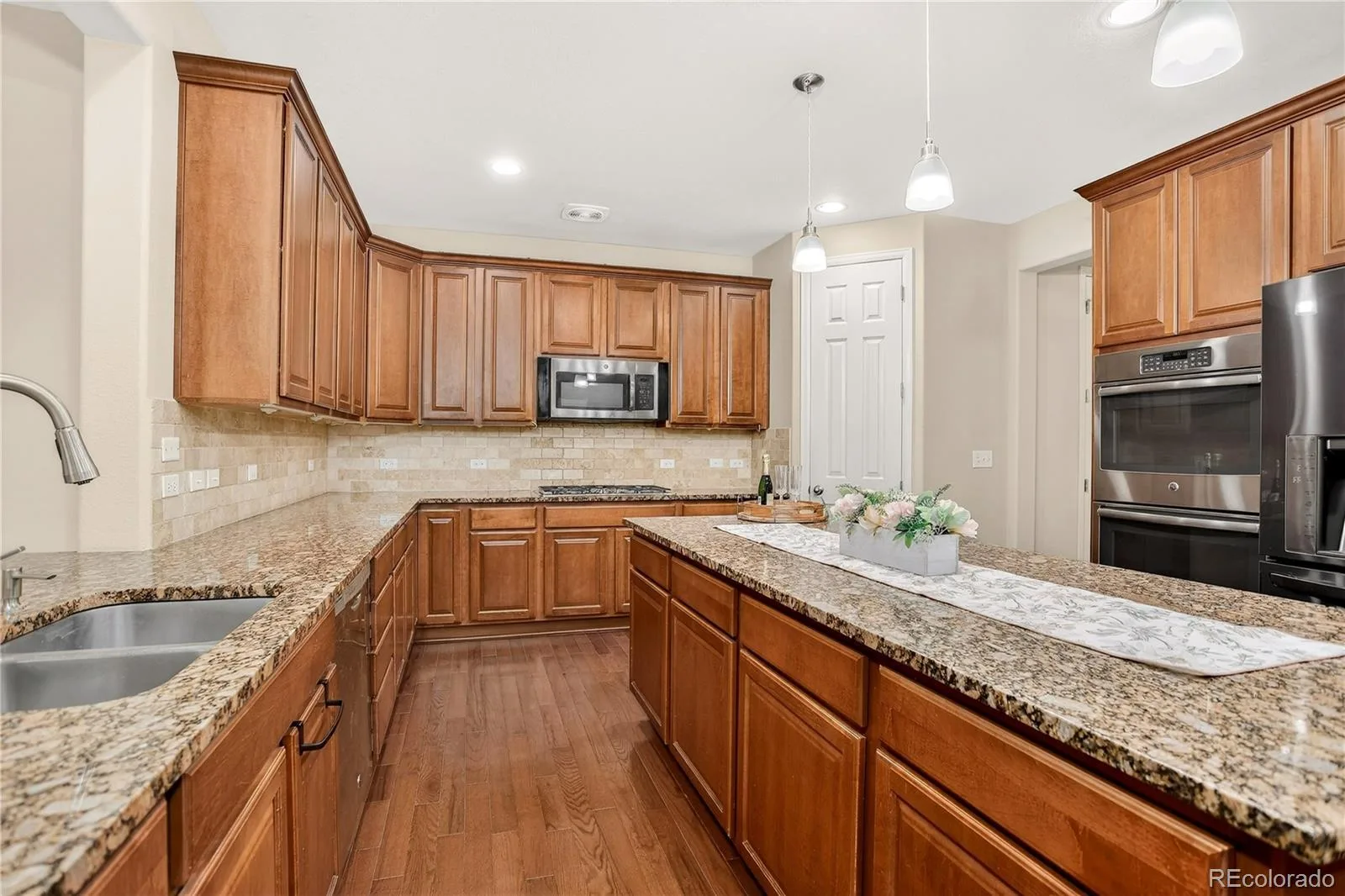 10768 Hillsboro Street Parker CO 80134 MLS #REC2258741 06142026101707 1600 9
