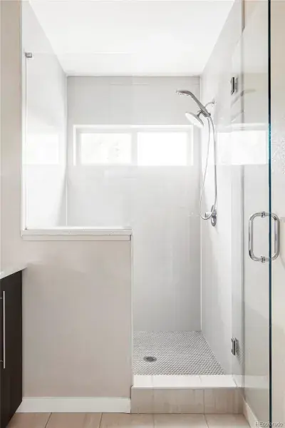 03042026200027 800 18