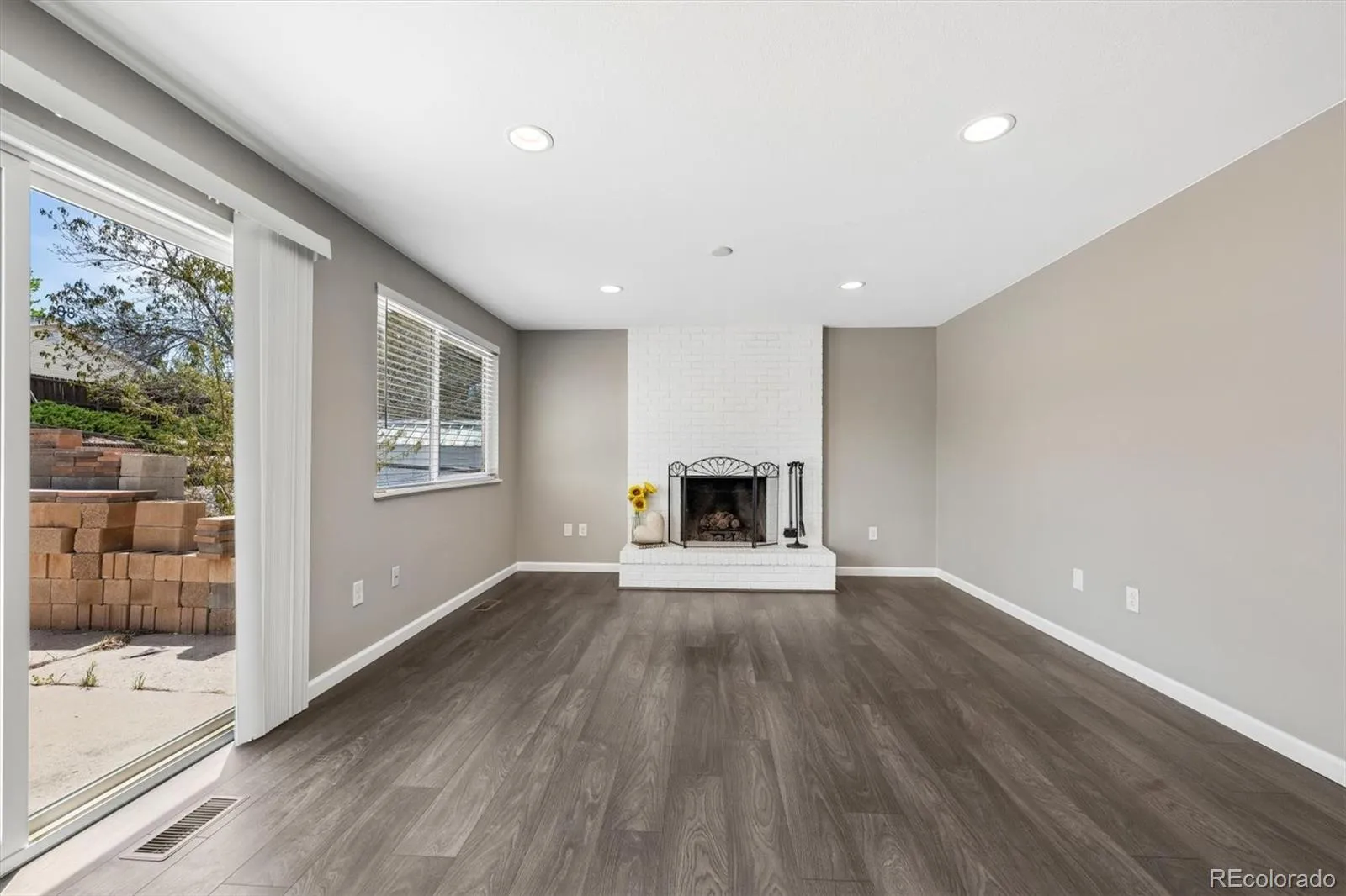 3106 S Olathe Way Aurora CO 80013 MLS #REC2259529 04232026155434 1600 10