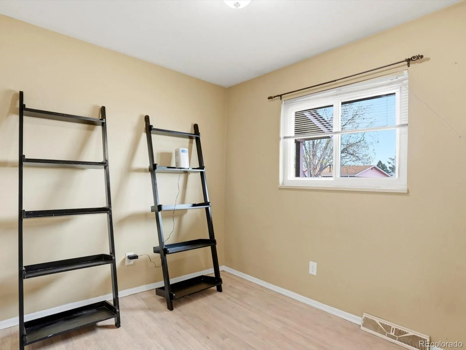 04142026193627 1600 12