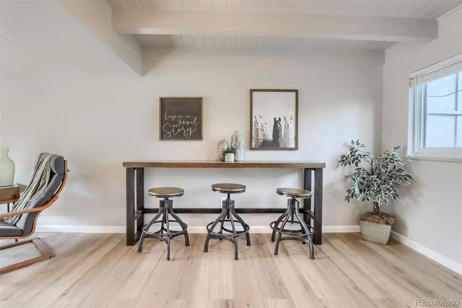 04152026224402 1600 11