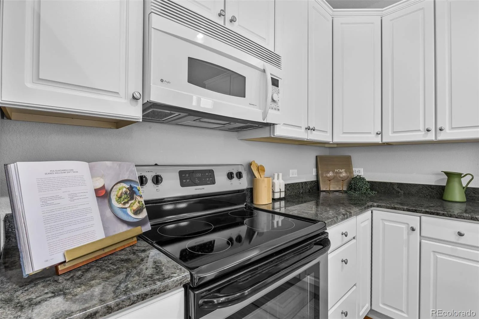 9647 E Arbor Place Englewood CO 80111 MLS #REC2264741 06162026215940 1600 11