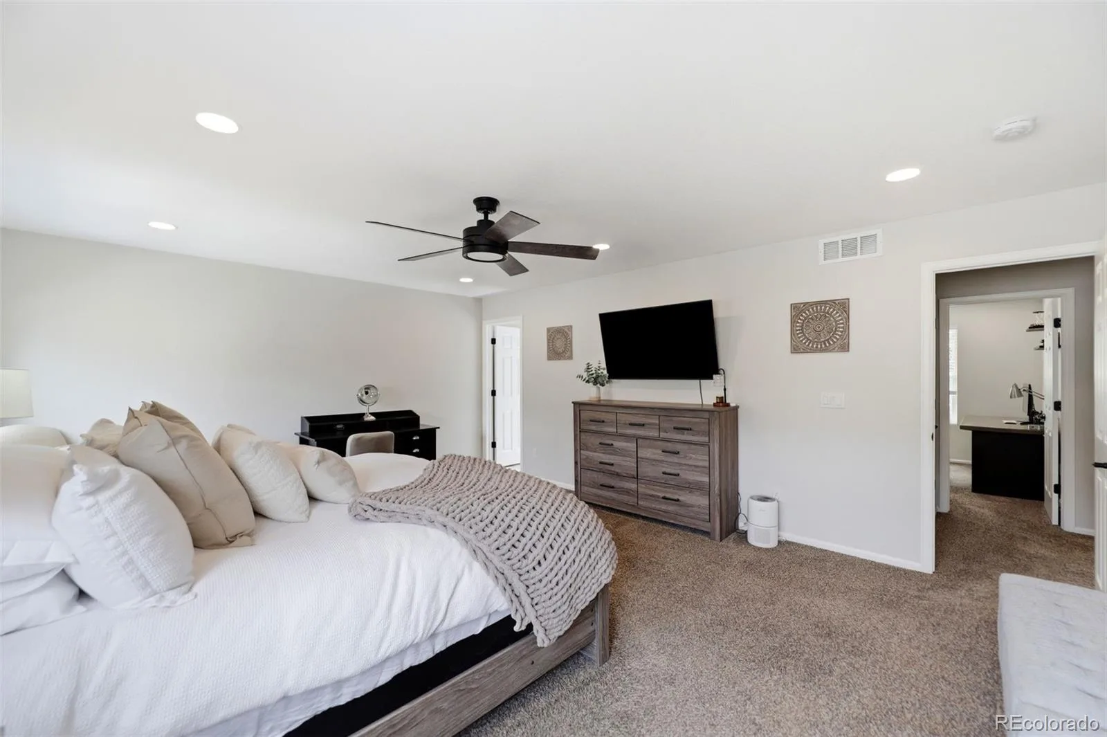 16013 E Nichols Place Englewood CO 80112 | MLS #REC2265451 08282026151721 1600 31