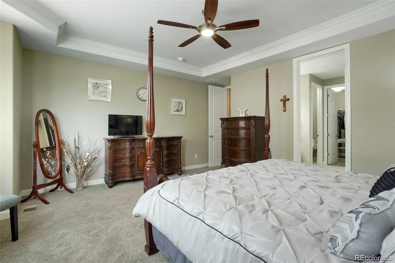 6053 Clover Ridge Circle Castle Rock CO 80104 | MLS #REC2265901 08222026232242 1600 13