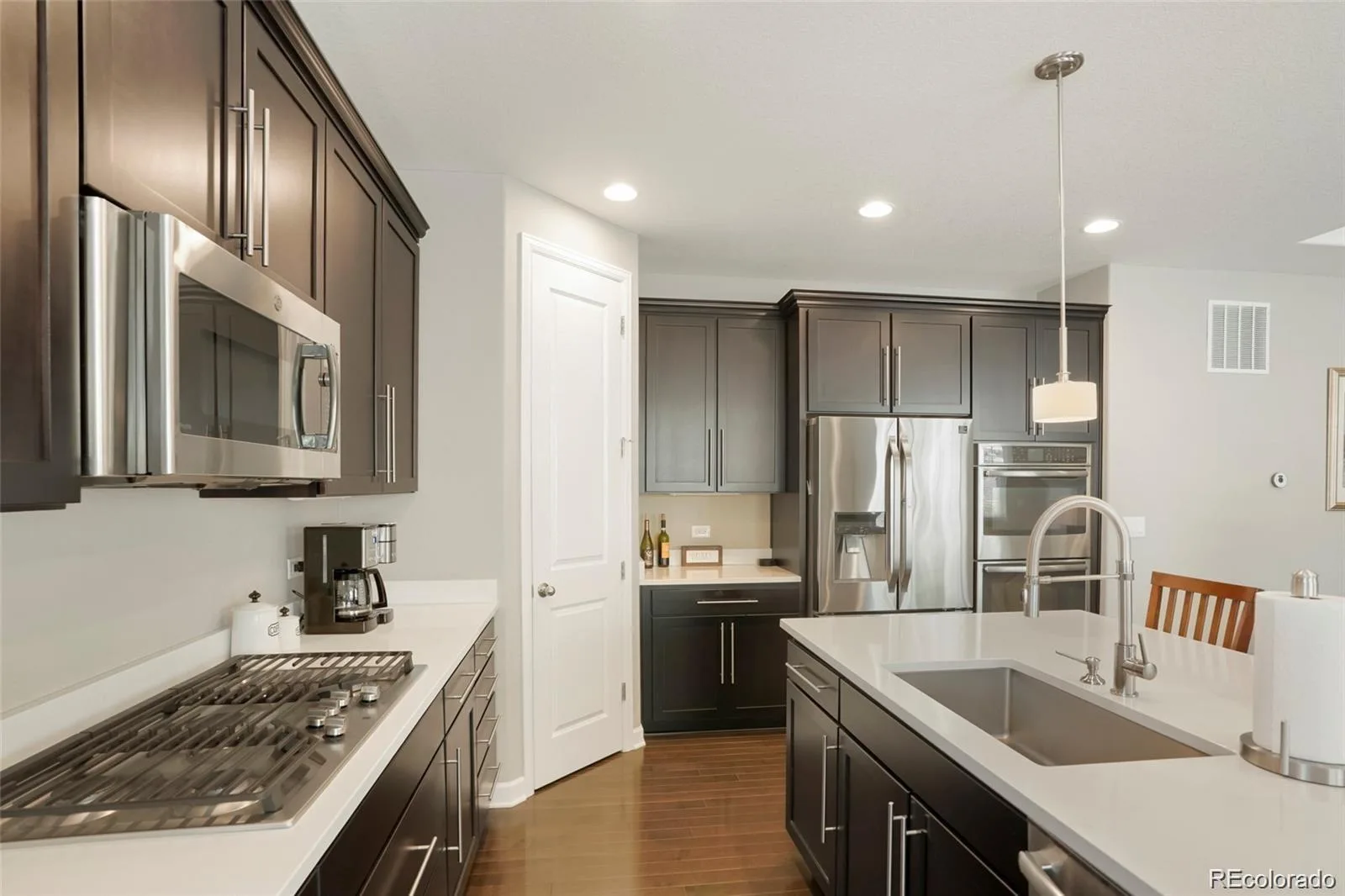 6053 Clover Ridge Circle Castle Rock CO 80104 | MLS #REC2265901 08222026232242 1600 9