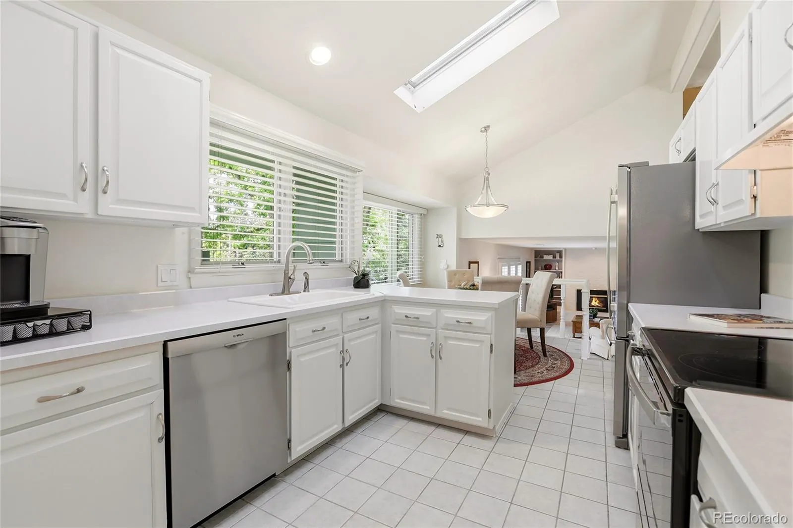3945 S Willow Way Denver CO 80237 MLS #REC2267041 05232026092331 1600 10