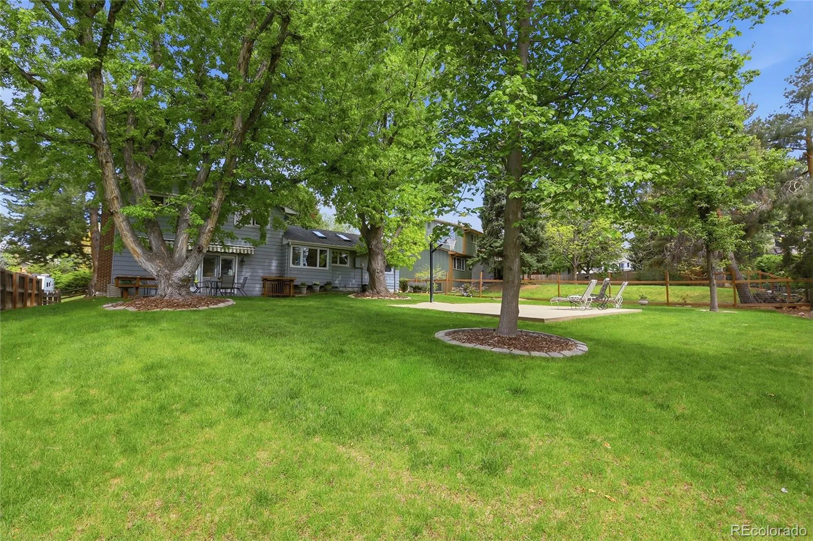3945 S Willow Way Denver CO 80237 MLS #REC2267041 05232026092331 1600 33