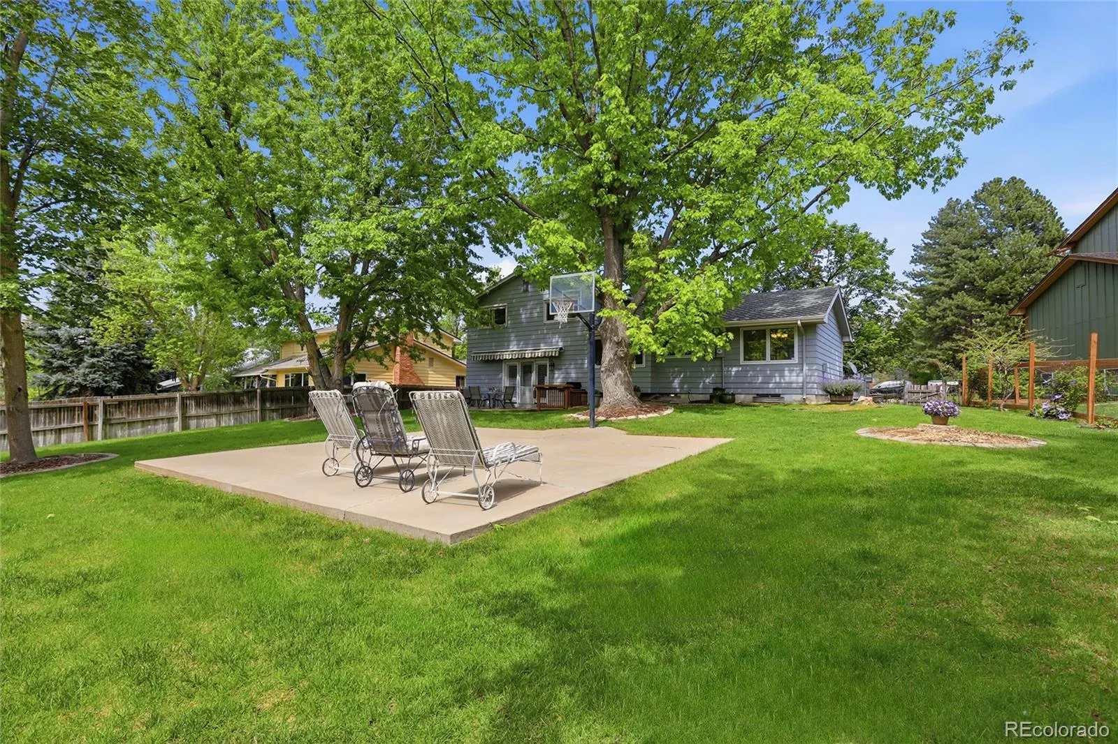 3945 S Willow Way Denver CO 80237 MLS #REC2267041 05232026092331 1600 34