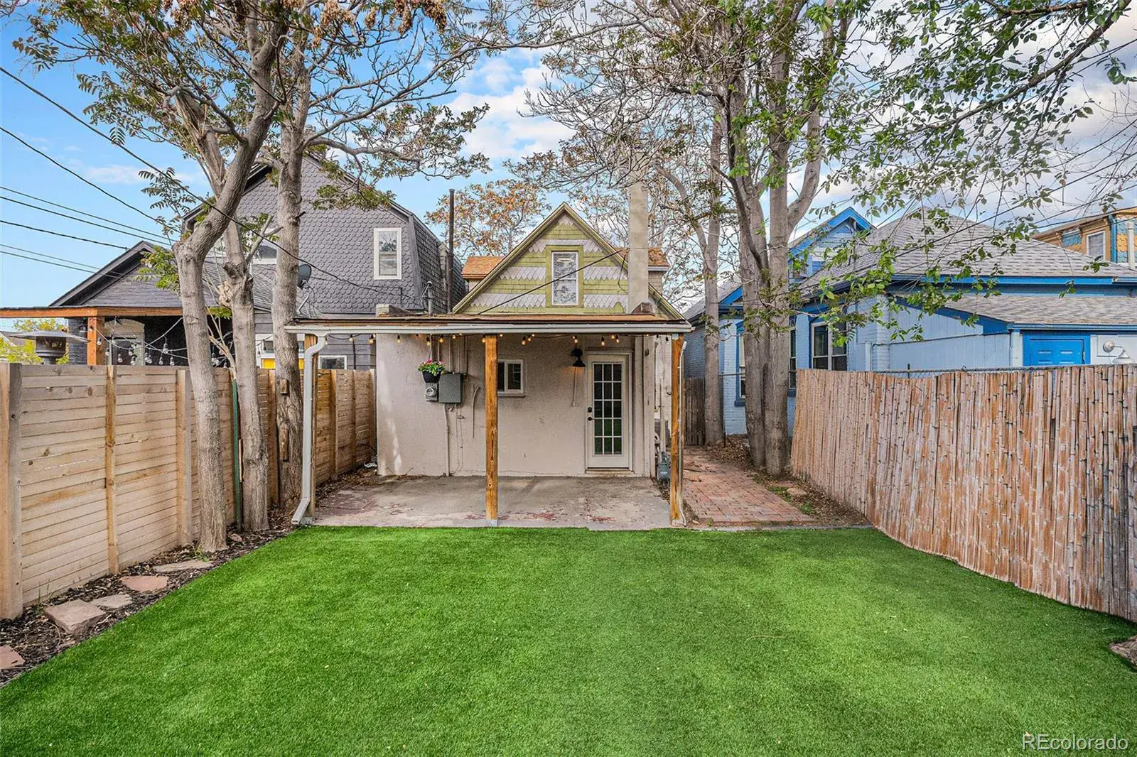 12062025003838 1600 19