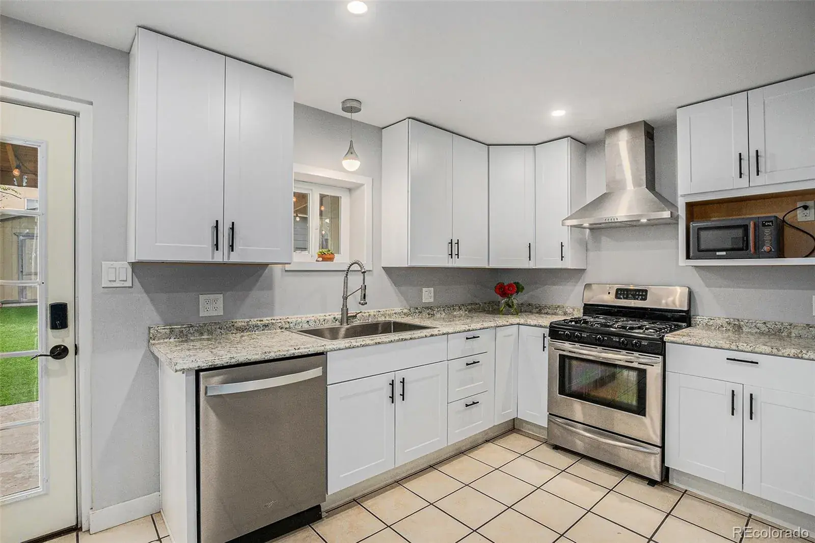 12062025003838 1600 6