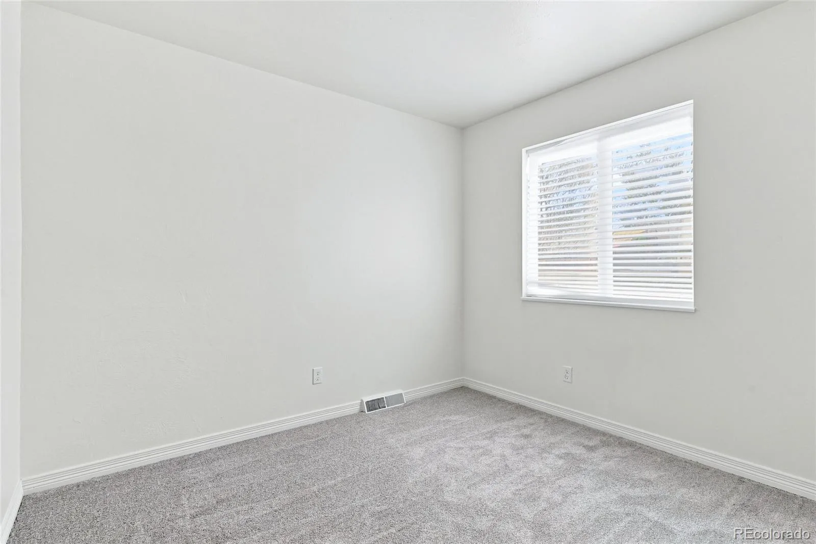 10391 W 107th Circle Broomfield CO 80021 | MLS #REC2270691 08212026144305 1600 18