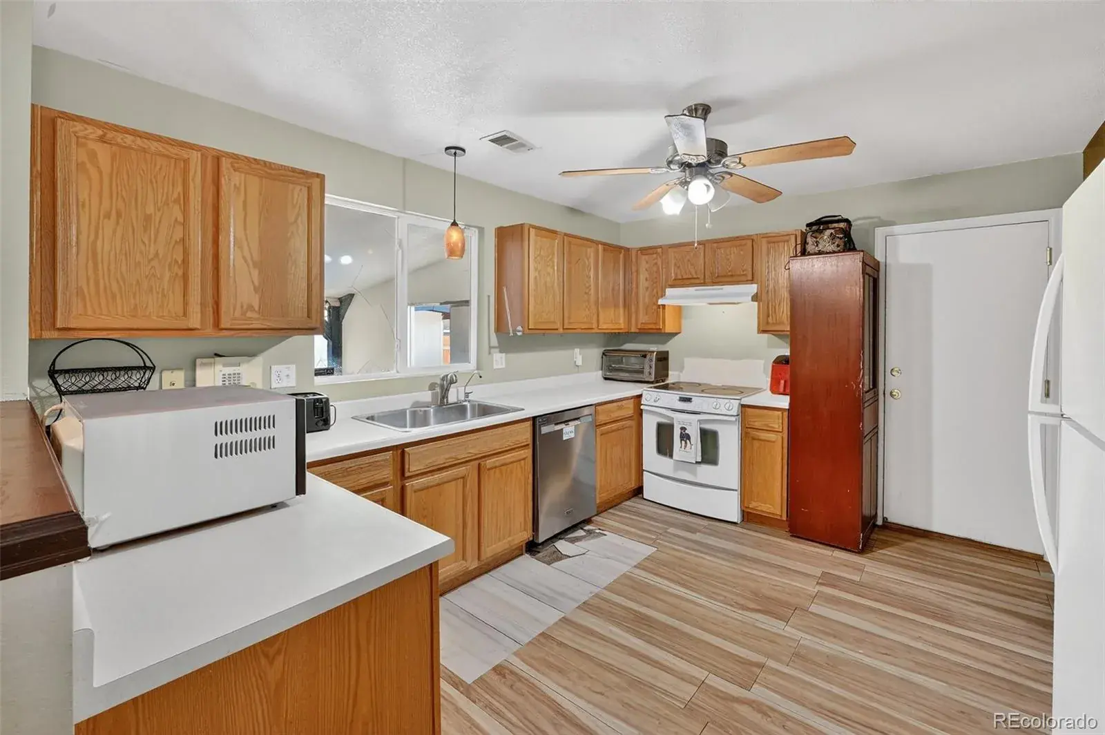 03022026000919 1600 12