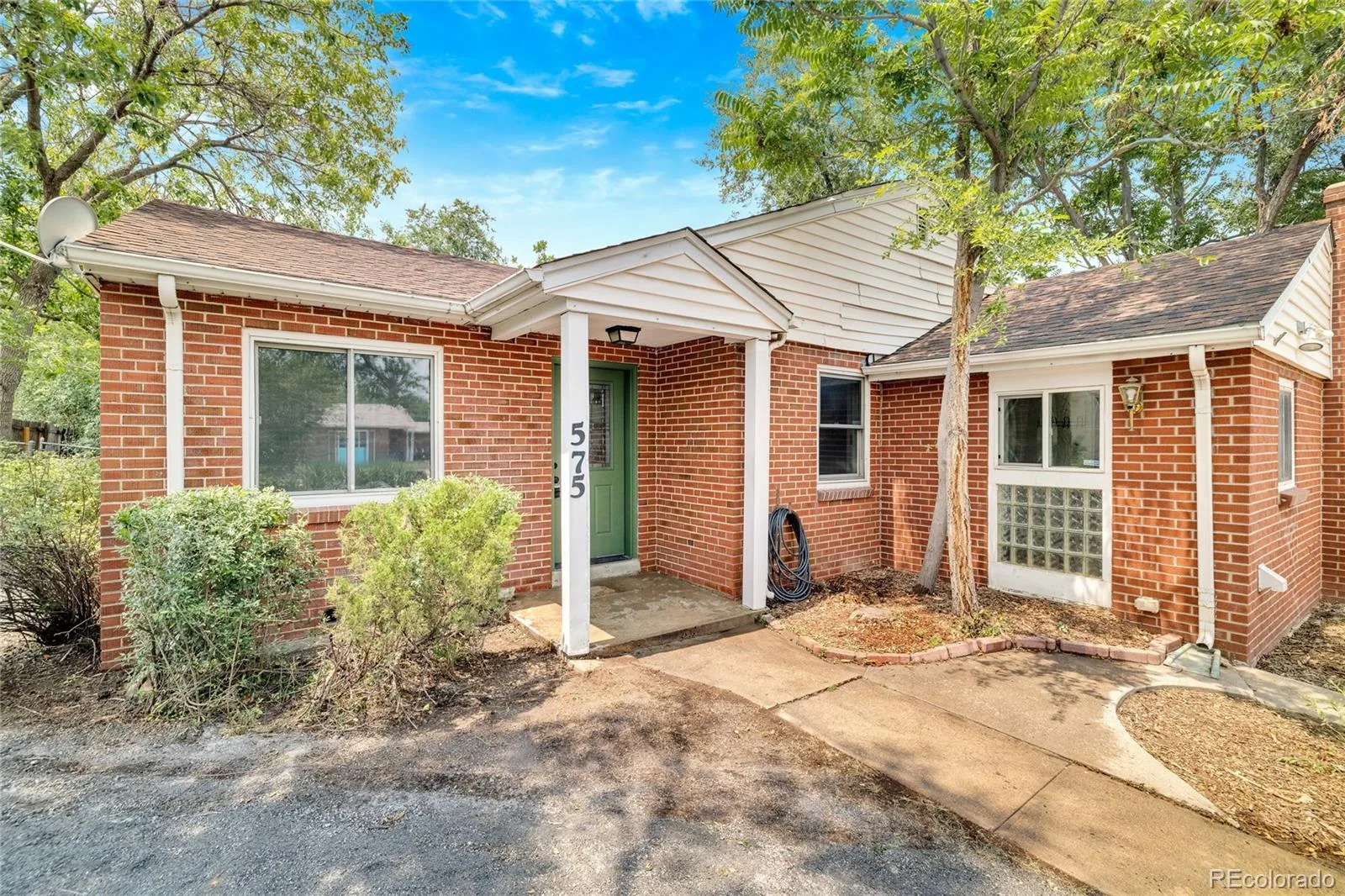 575 S Clay Street Denver CO 80219 | MLS #REC2273736 08142026144520 1600 1