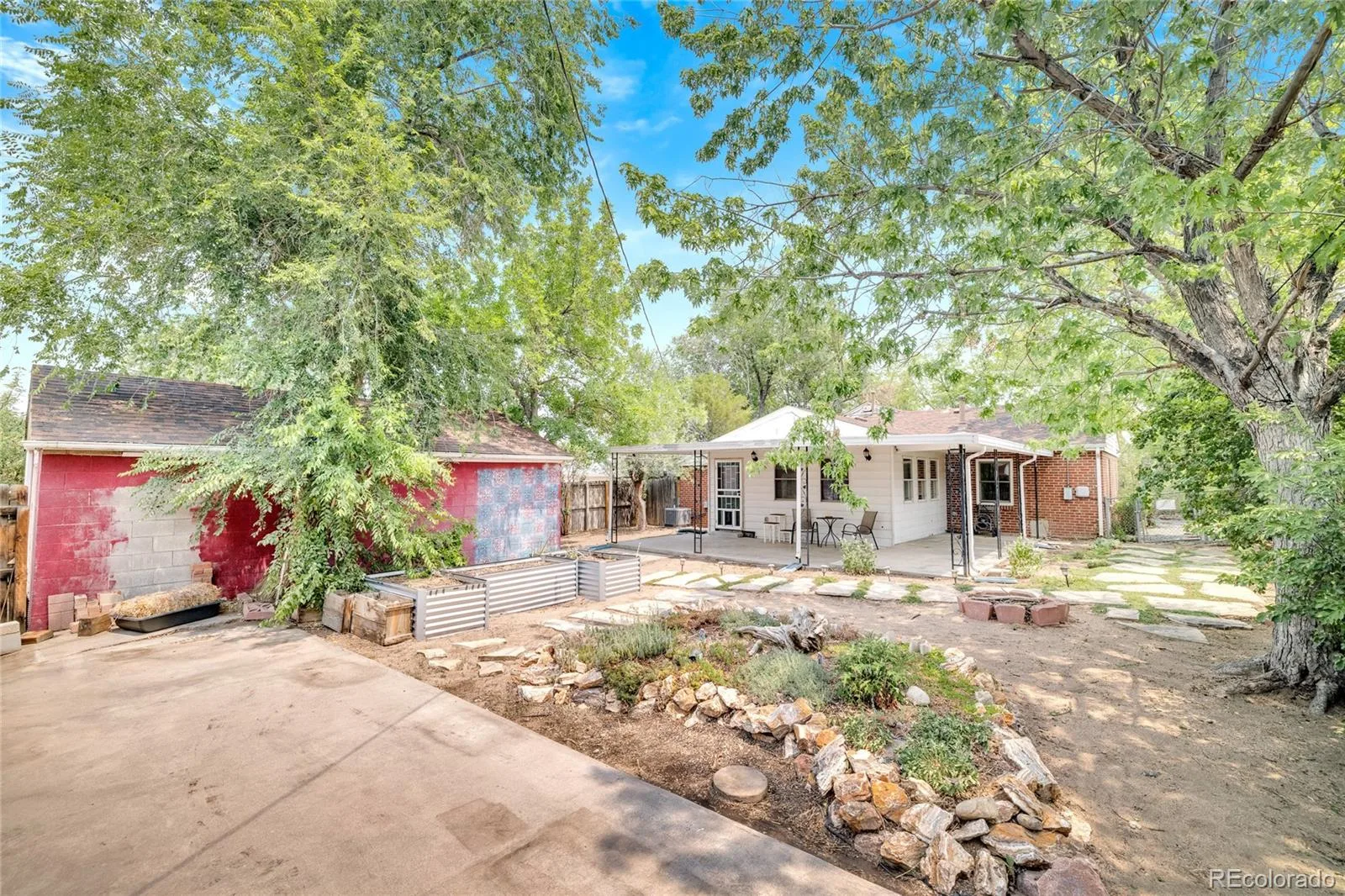 575 S Clay Street Denver CO 80219 | MLS #REC2273736 08142026144520 1600 36