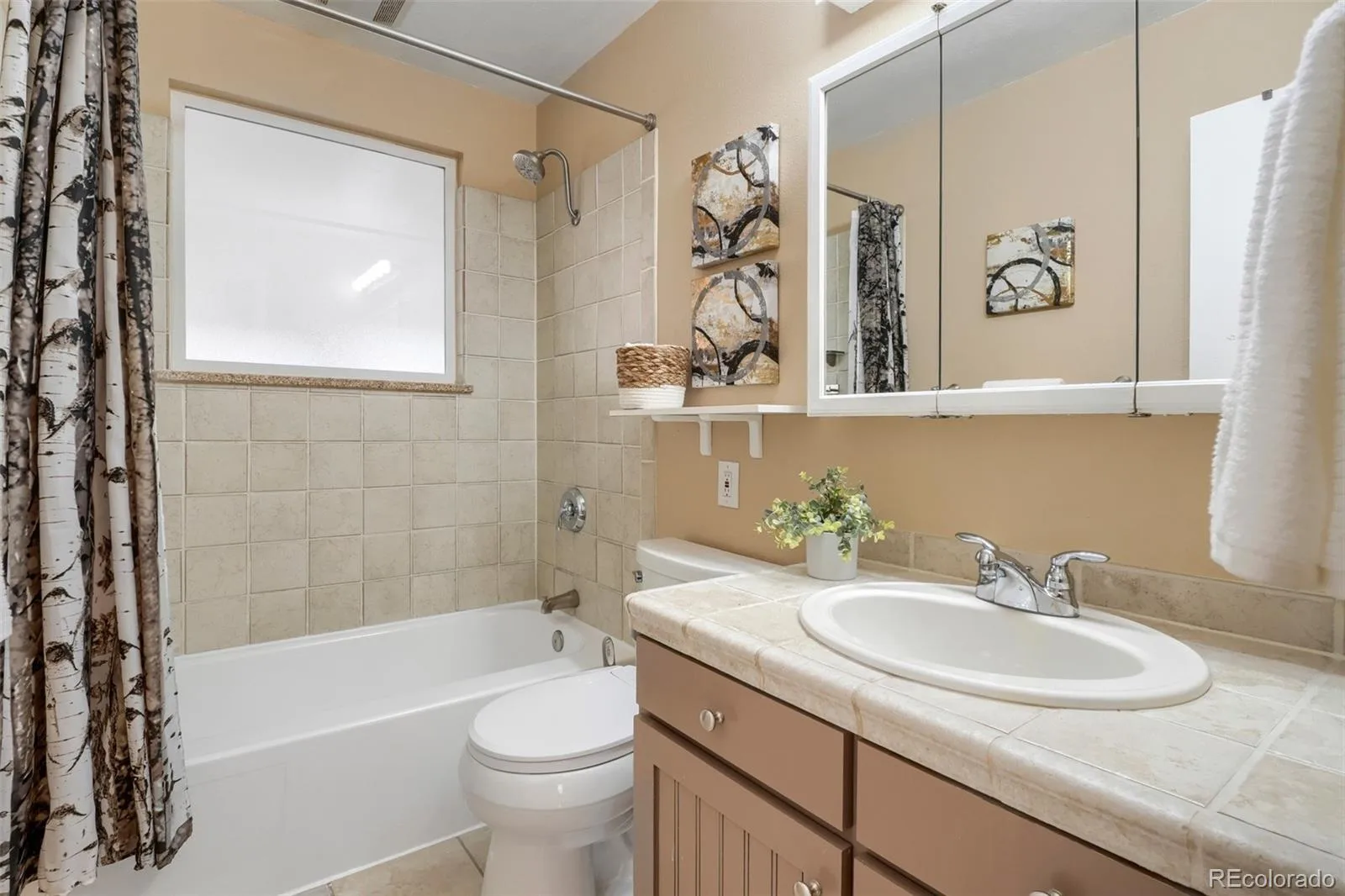 1323 S Dudley Street Lakewood CO 80232 | MLS #REC2275418 10092026170133 1600 10
