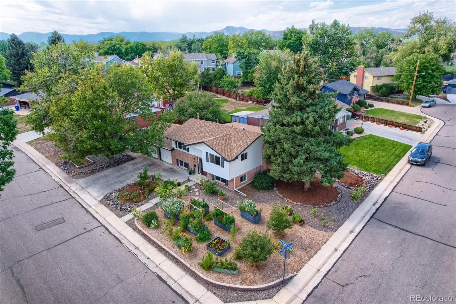 1323 S Dudley Street Lakewood CO 80232 | MLS #REC2275418 10092026170133 1600 11