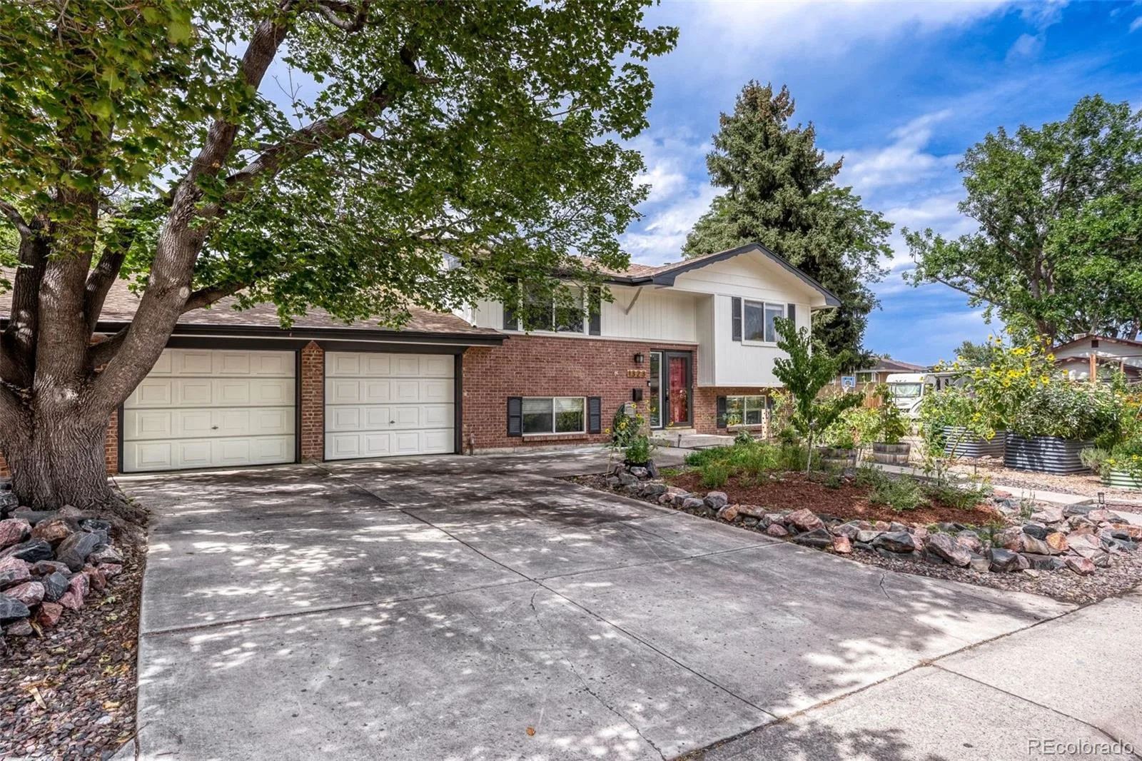 1323 S Dudley Street Lakewood CO 80232 | MLS #REC2275418 10092026170133 1600 16