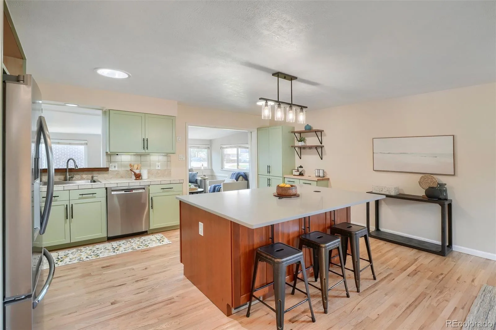 1323 S Dudley Street Lakewood CO 80232 | MLS #REC2275418 10092026170133 1600 17