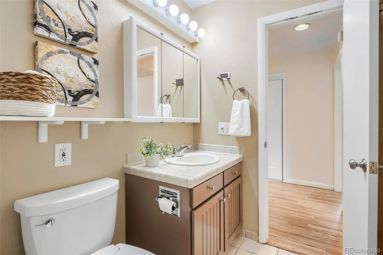 1323 S Dudley Street Lakewood CO 80232 | MLS #REC2275418 10092026170133 1600 26