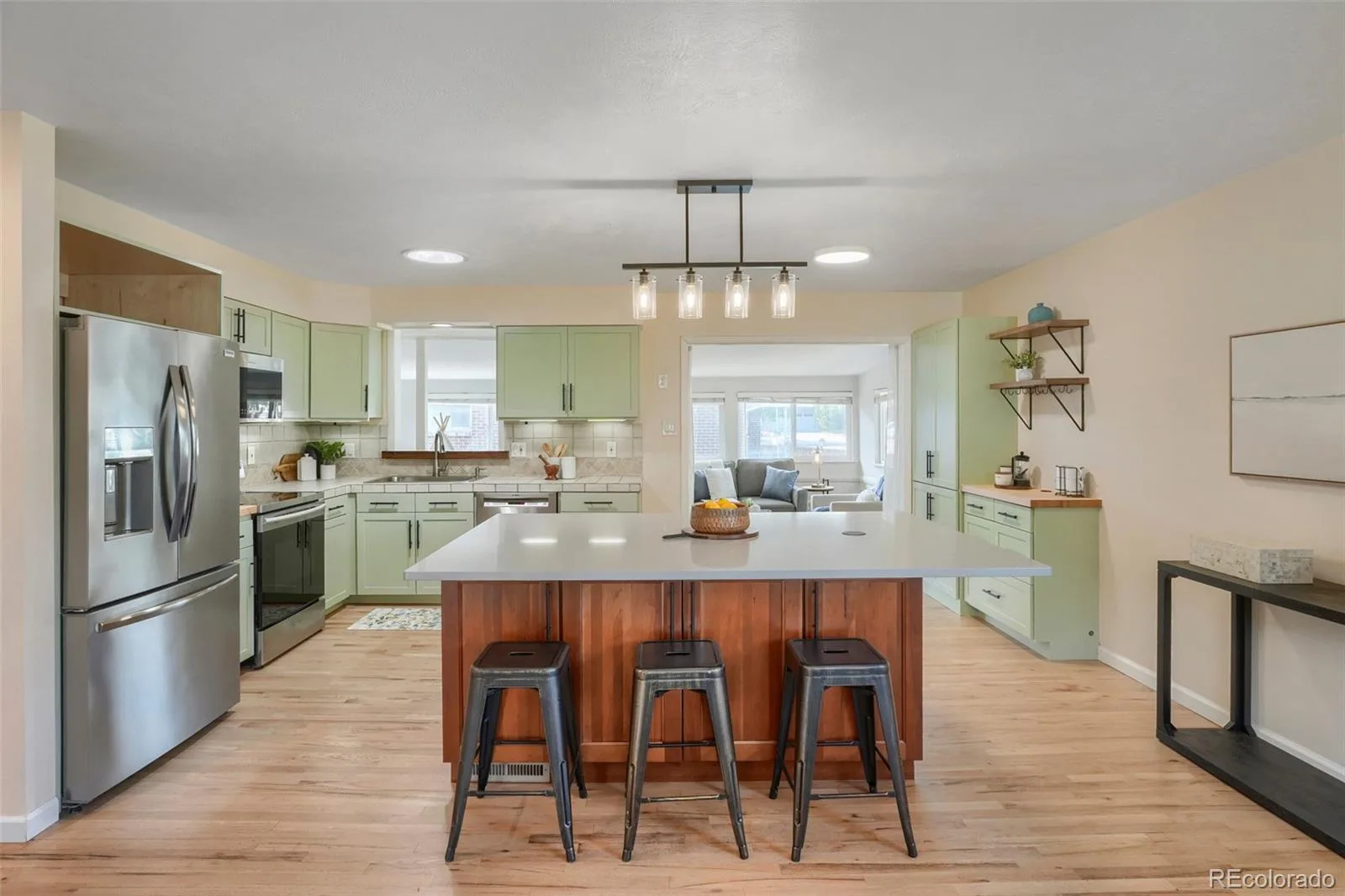 1323 S Dudley Street Lakewood CO 80232 | MLS #REC2275418 10092026170133 1600 3