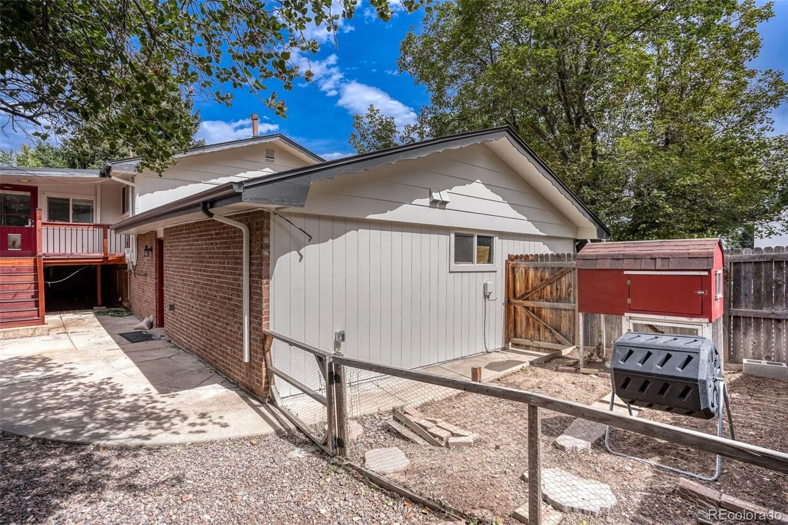 1323 S Dudley Street Lakewood CO 80232 | MLS #REC2275418 10092026170133 1600 39