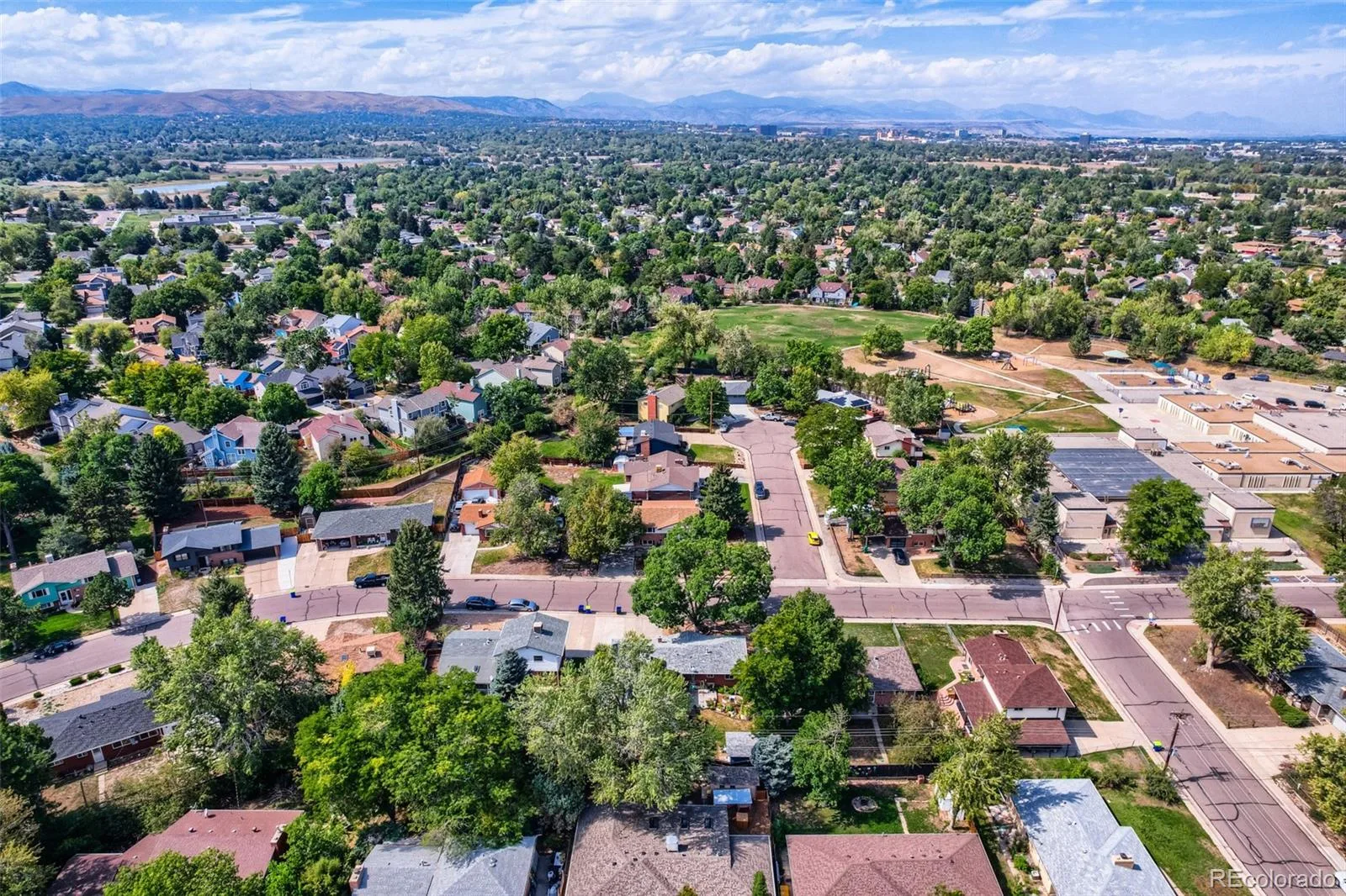 1323 S Dudley Street Lakewood CO 80232 | MLS #REC2275418 10092026170133 1600 44
