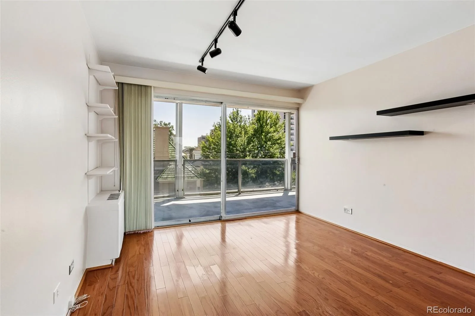 888 N Logan Street #5G Denver CO 80203 | MLS #REC2277253 07222026222041 1600 25