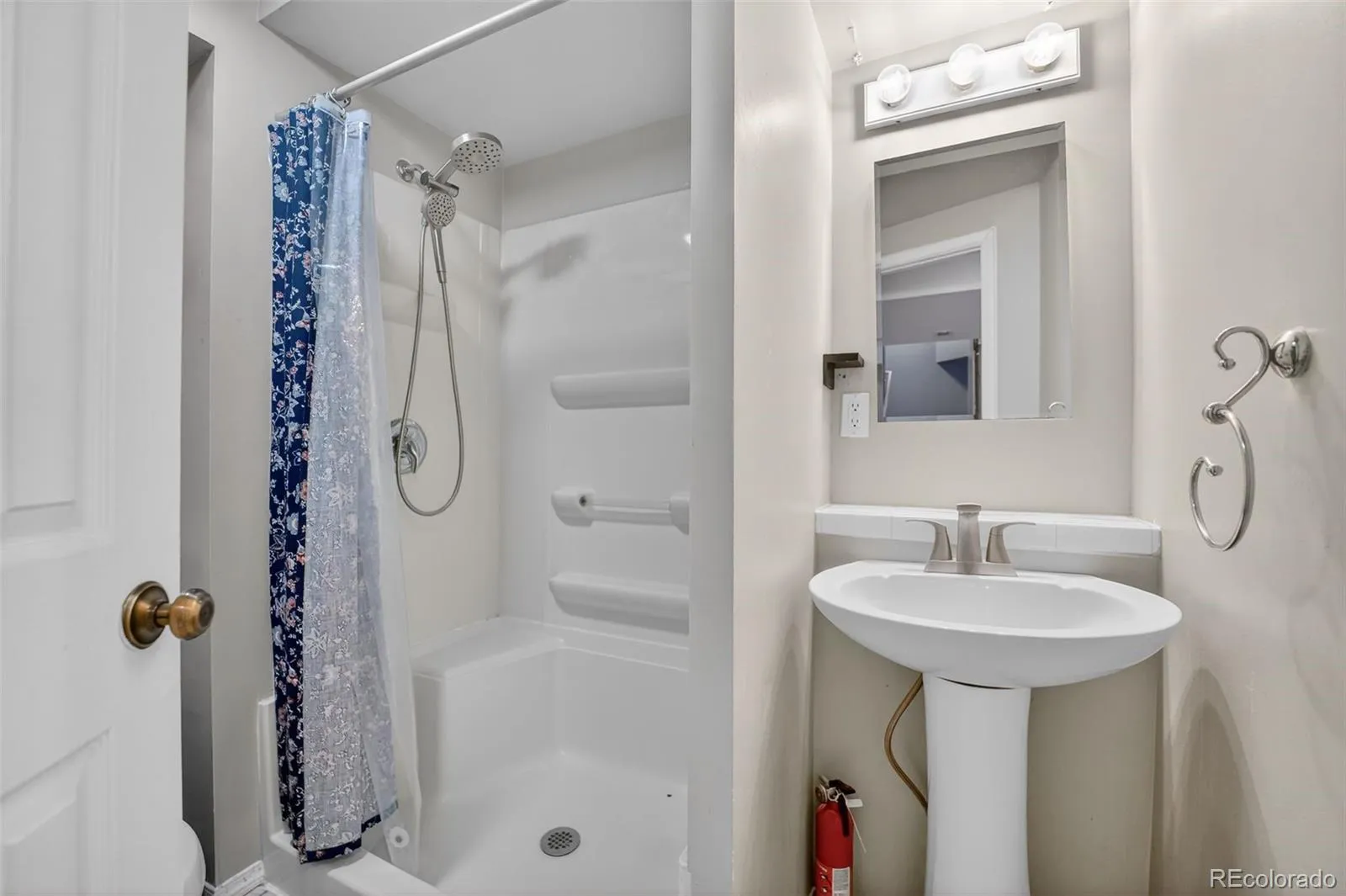 04162026152016 1600 22