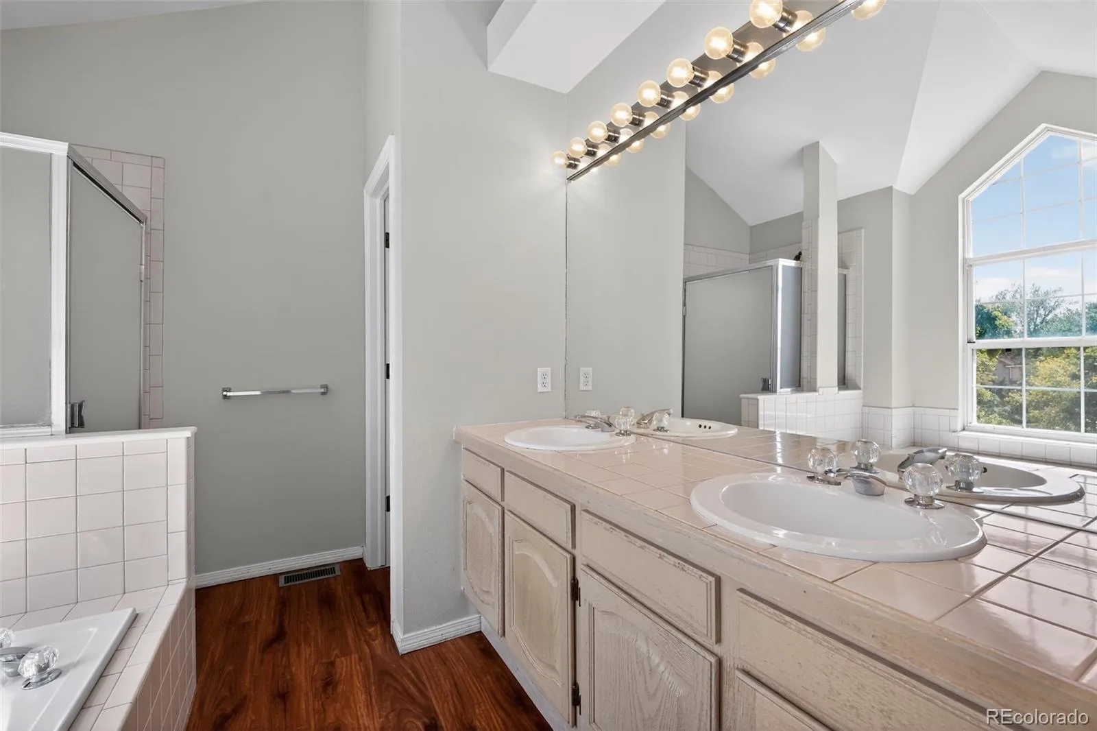 10018 King Street Westminster CO 80031 | MLS #REC2278413 07312026164409 1600 25