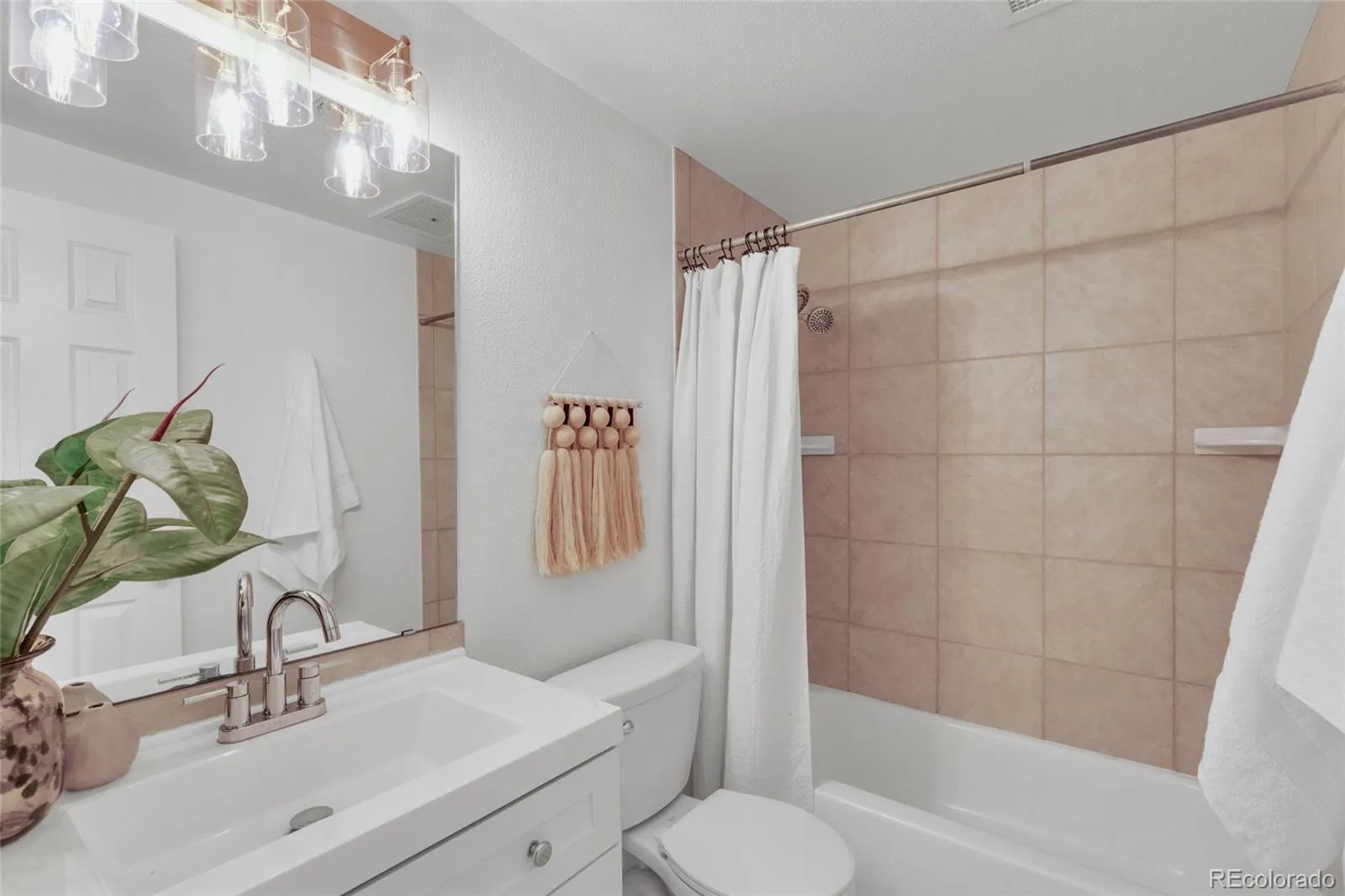 04152026161129 1600 17