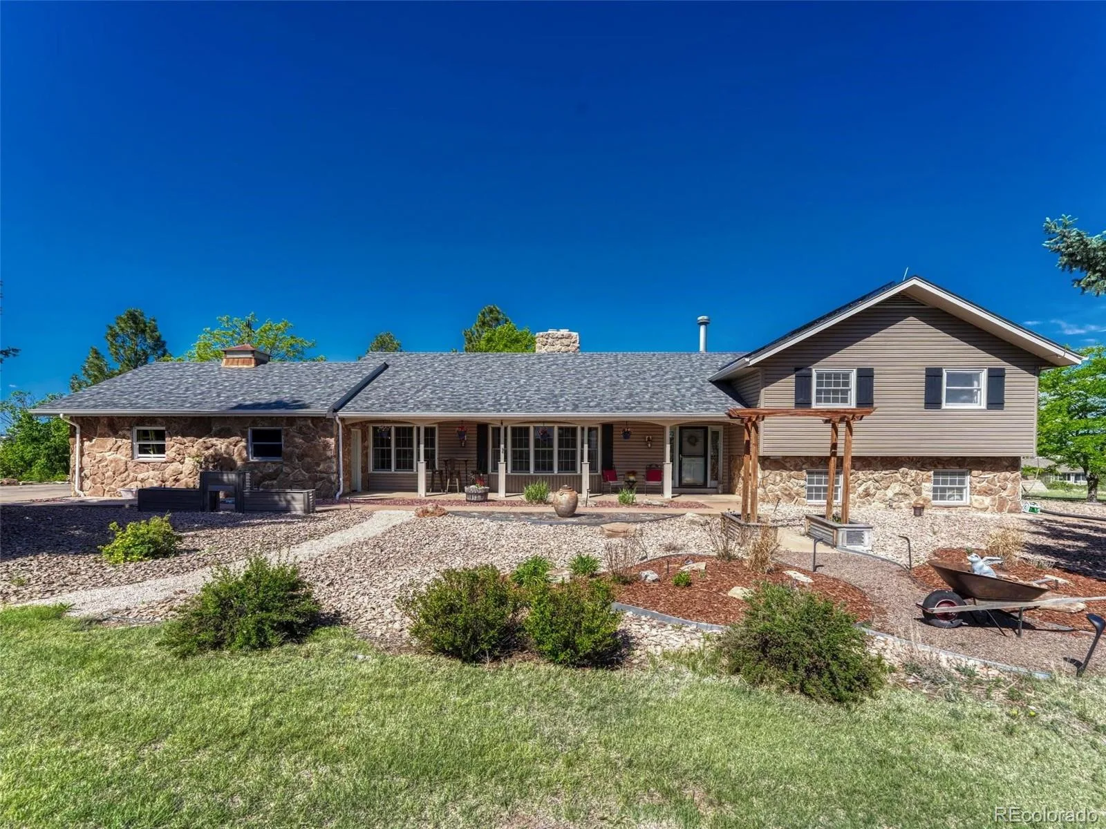 1863 N Rocky View Road Castle Rock CO 80108 | MLS #REC2282088 06132026033201 1600 2