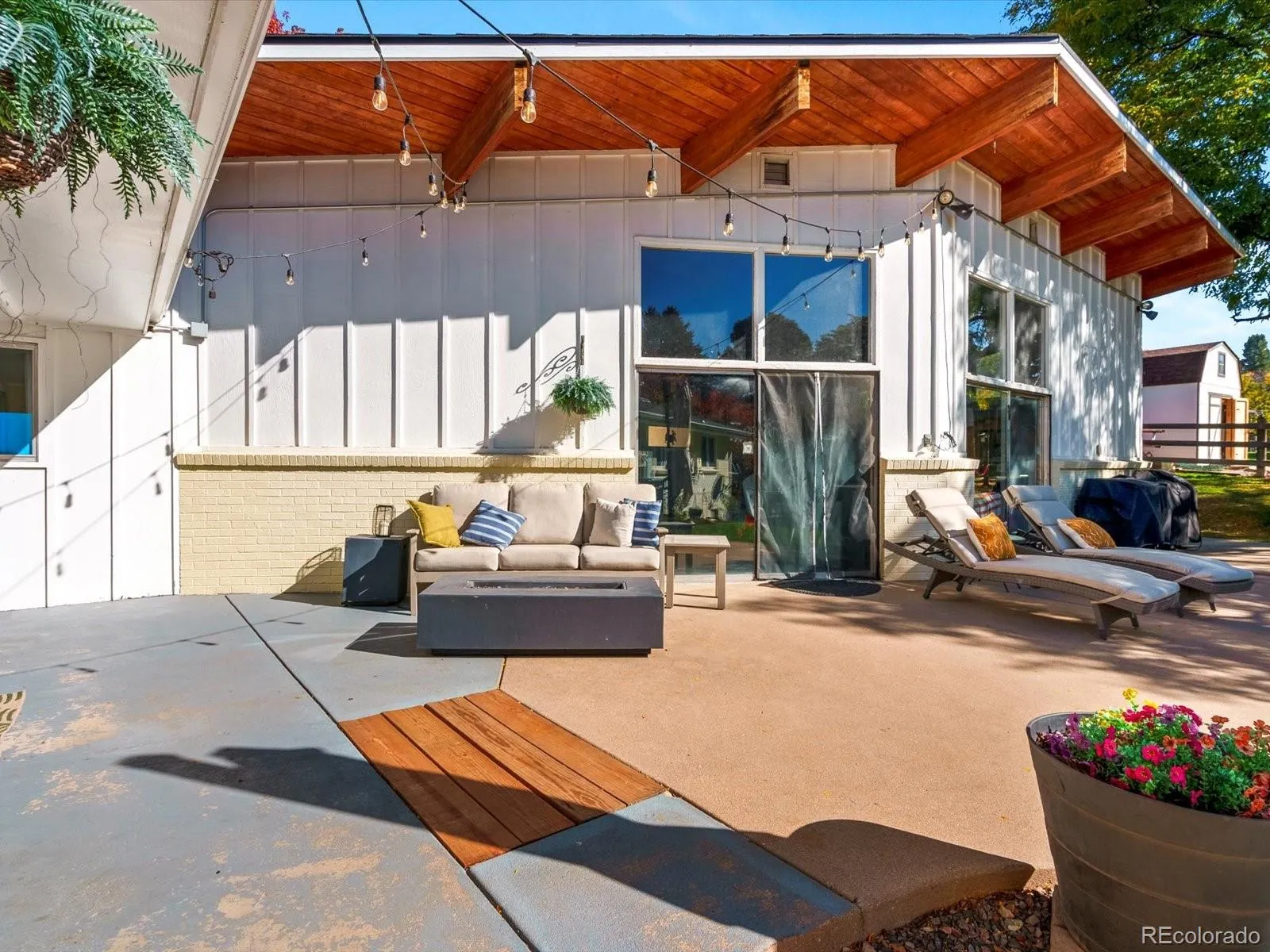 04182026170638 1600 40