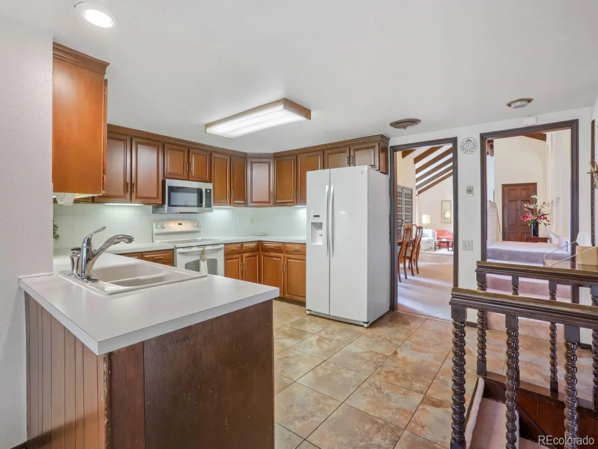 3293 S Oneida Way Denver CO 80224 | MLS #REC2284871 08212026192932 1200 8