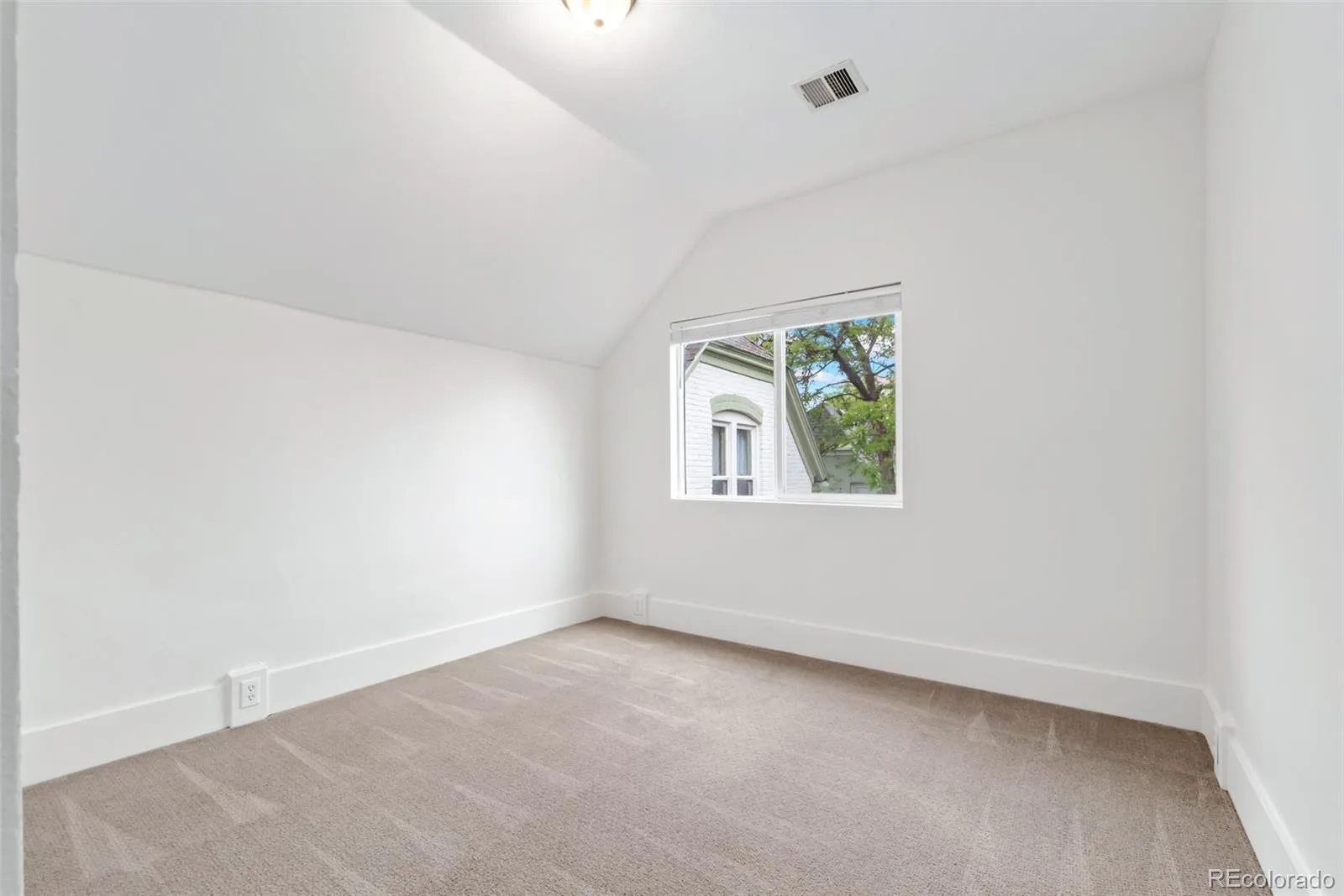 2081 N Ogden Street Denver CO 80205 MLS #REC2285635 05072026235753 1600 22