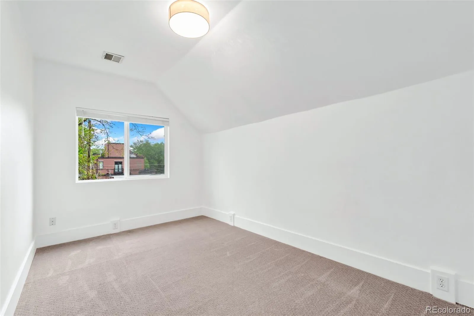 2081 N Ogden Street Denver CO 80205 MLS #REC2285635 05072026235753 1600 23