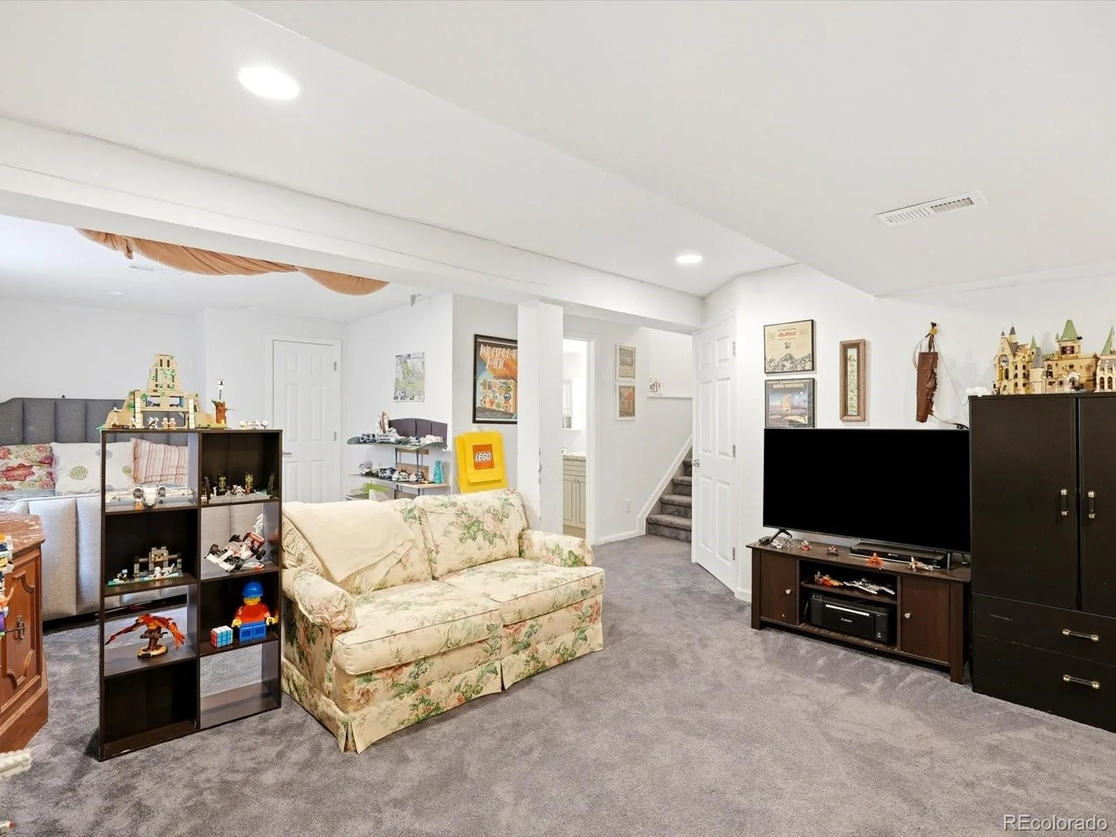 7 Periwinkle Littleton CO 80127 | MLS #REC2285893 08012026020441 1600 17