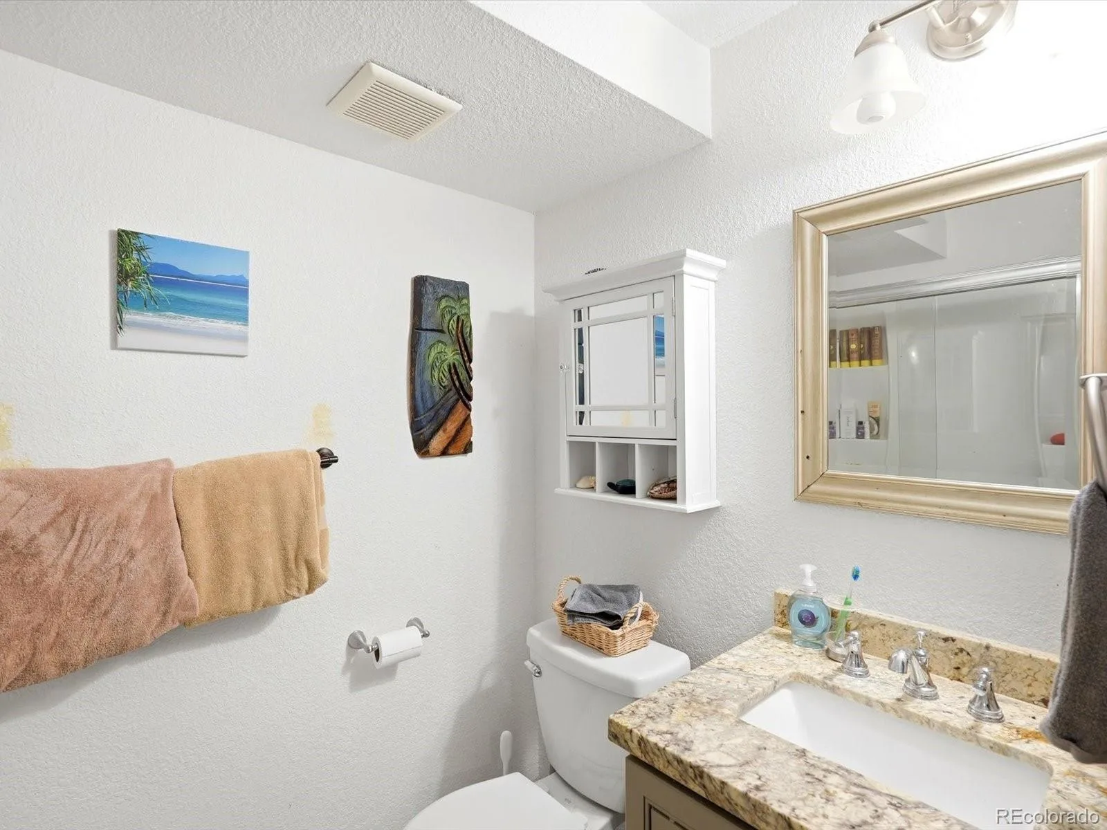7 Periwinkle Littleton CO 80127 | MLS #REC2285893 08012026020441 1600 18