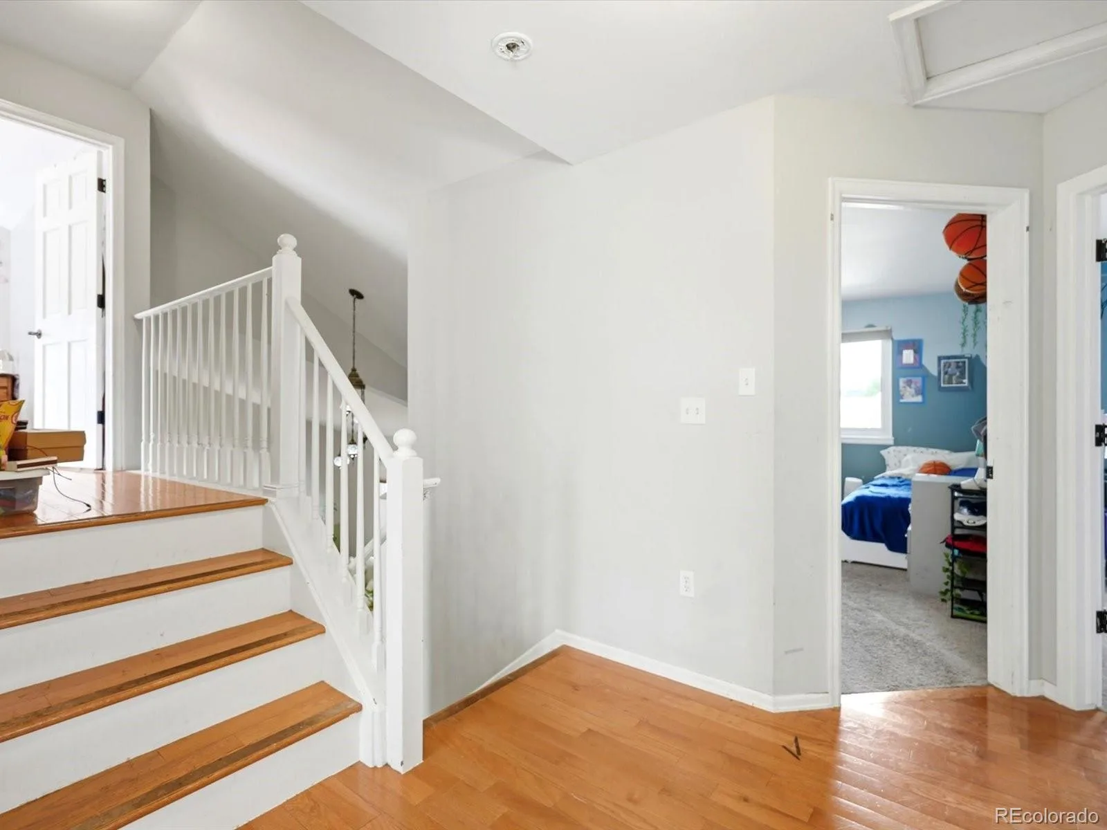 7 Periwinkle Littleton CO 80127 | MLS #REC2285893 08012026020441 1600 19