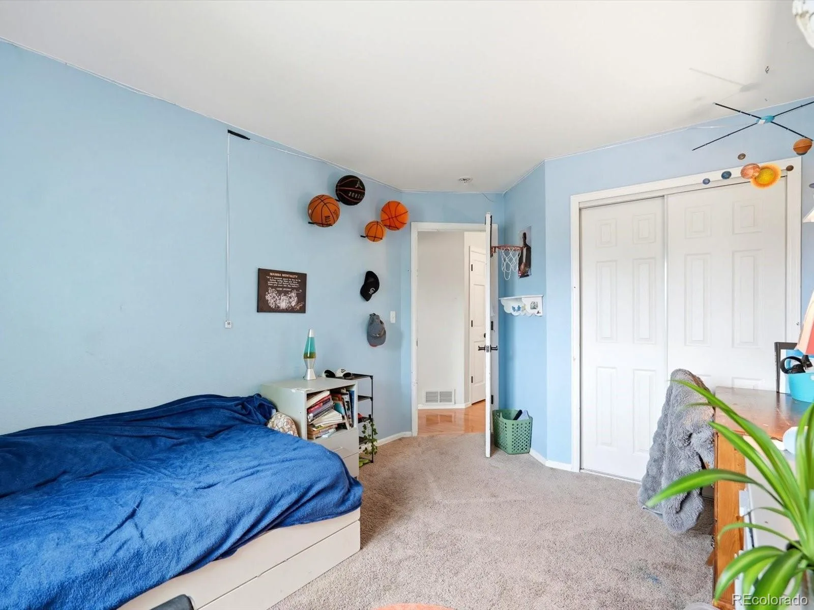 7 Periwinkle Littleton CO 80127 | MLS #REC2285893 08012026020441 1600 23