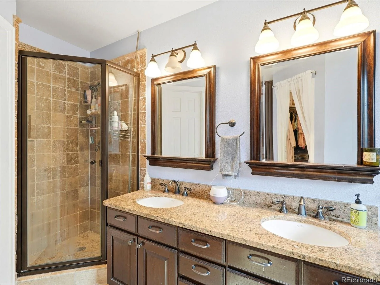 7 Periwinkle Littleton CO 80127 | MLS #REC2285893 08012026020441 1600 26