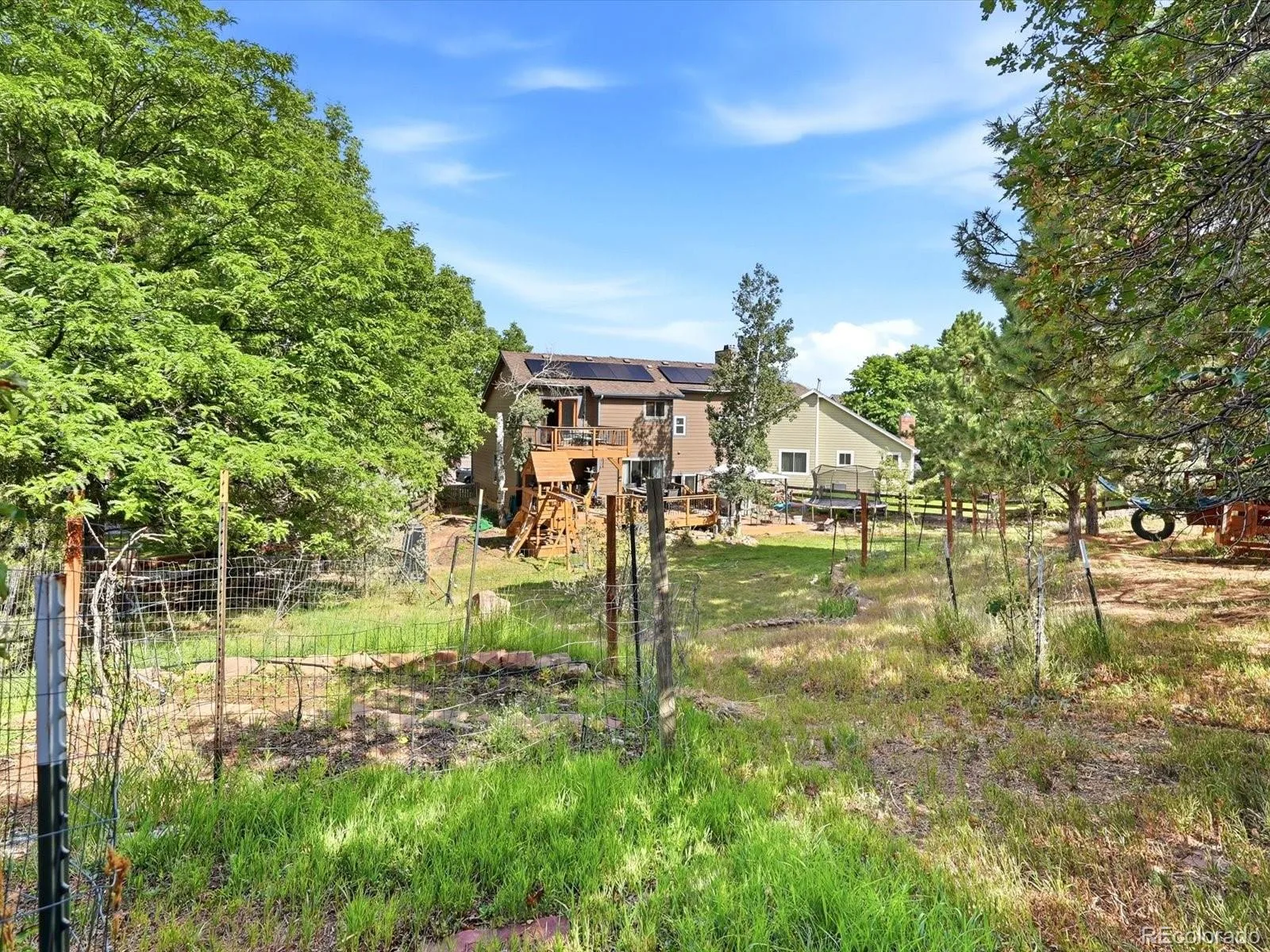 7 Periwinkle Littleton CO 80127 | MLS #REC2285893 08012026020441 1600 29