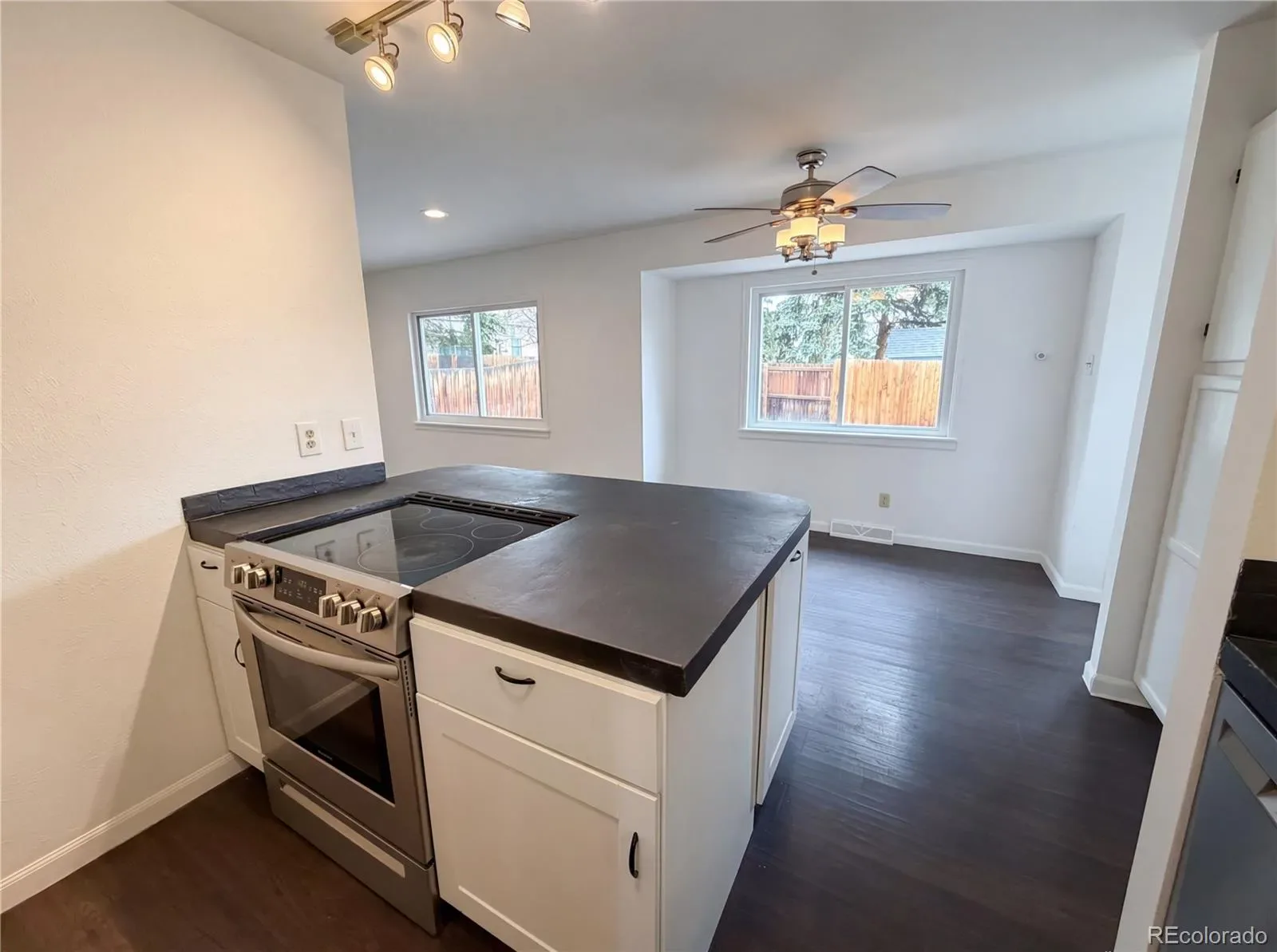 03272026221015 1600 22