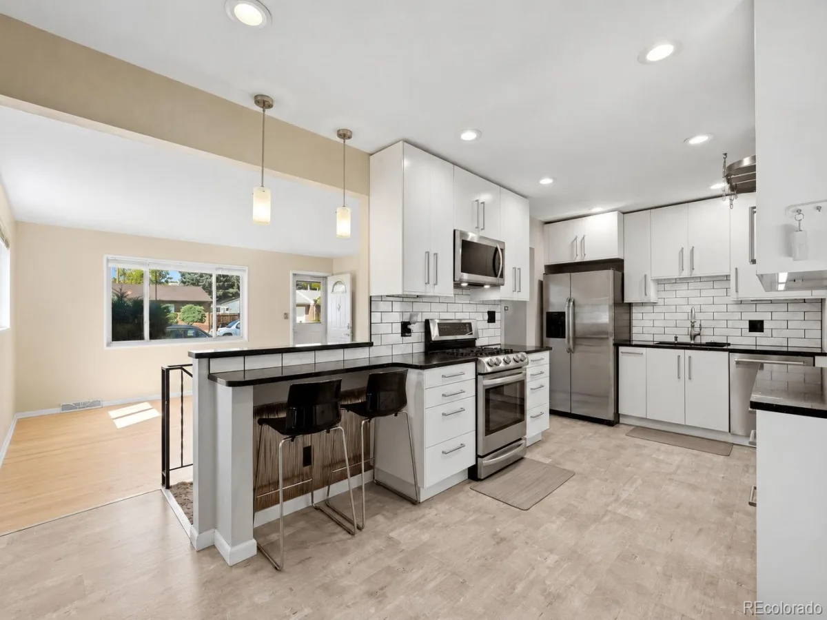 194 S Reed Street Lakewood CO 80226 | MLS #REC2290304 10132026191247 1200 10